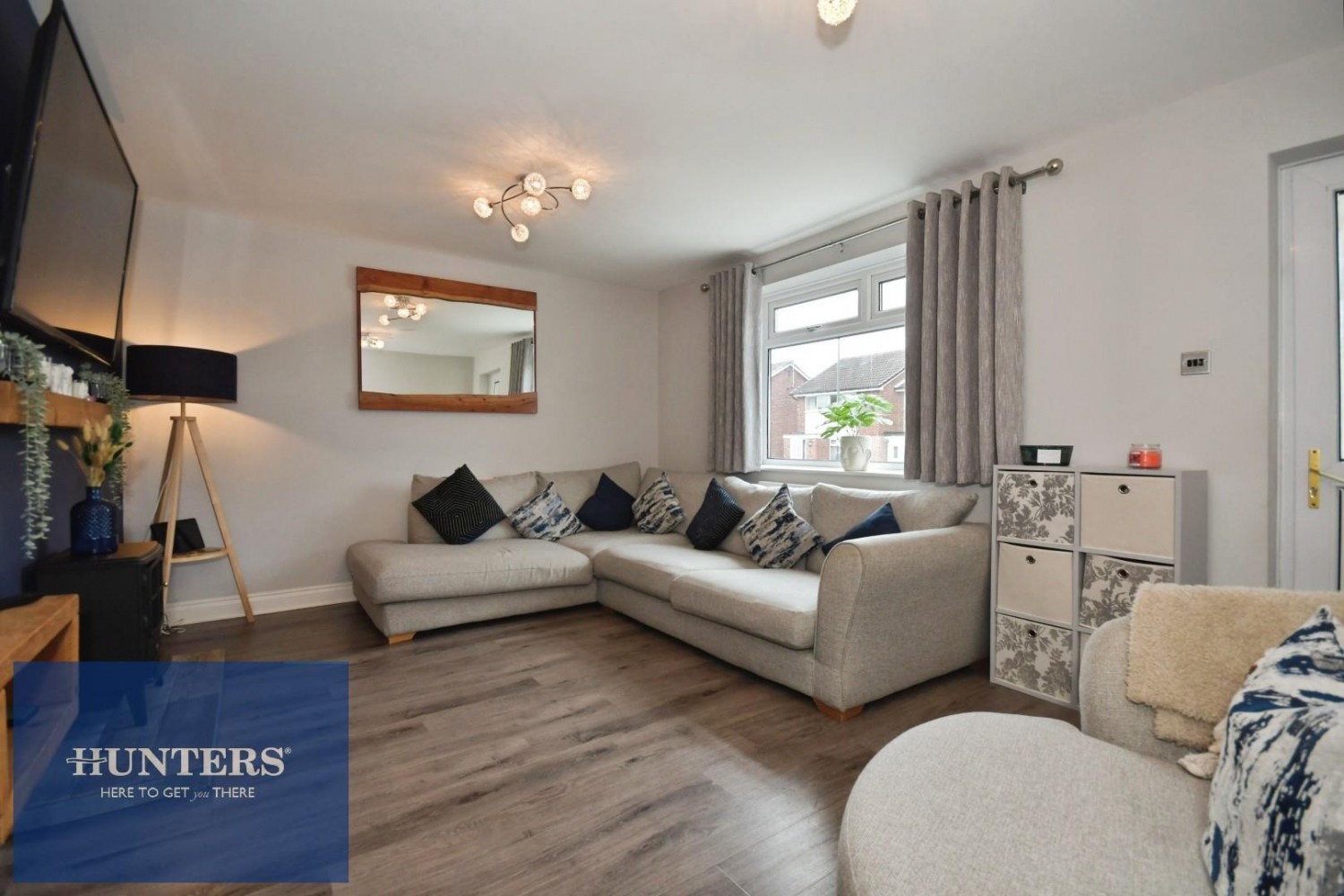 3 bedroom House for sale in Cornwall Drive, Grassmoor, Chesterfield, S42 5DX