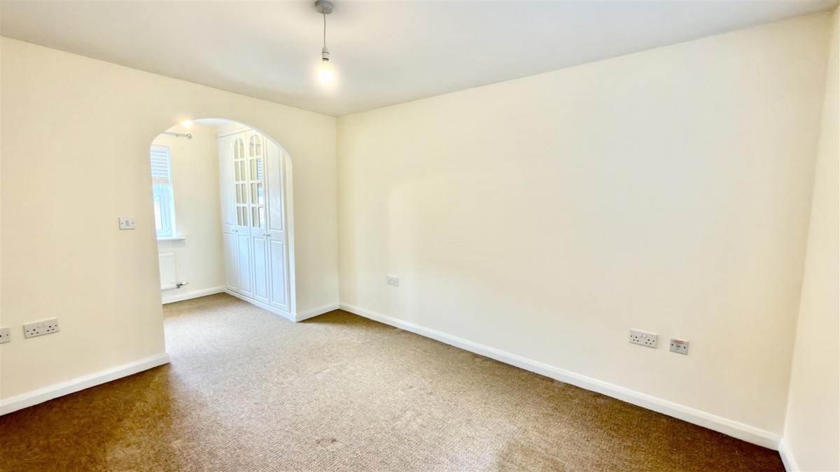 Field Close, Kettlebrook