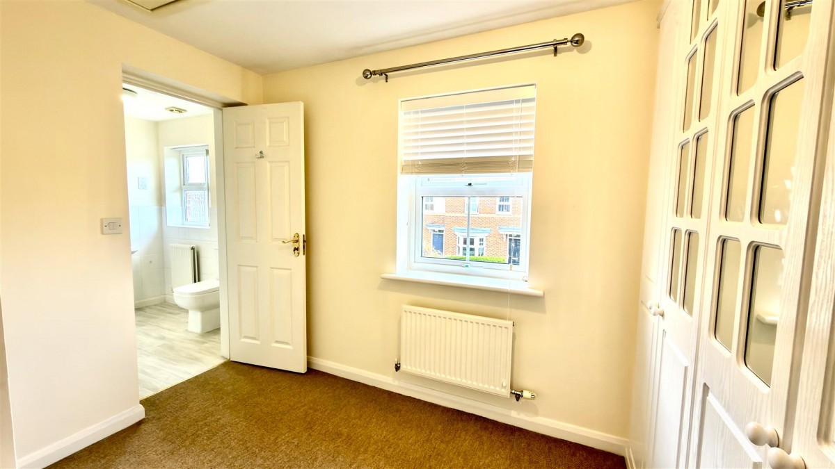 Field Close, Kettlebrook