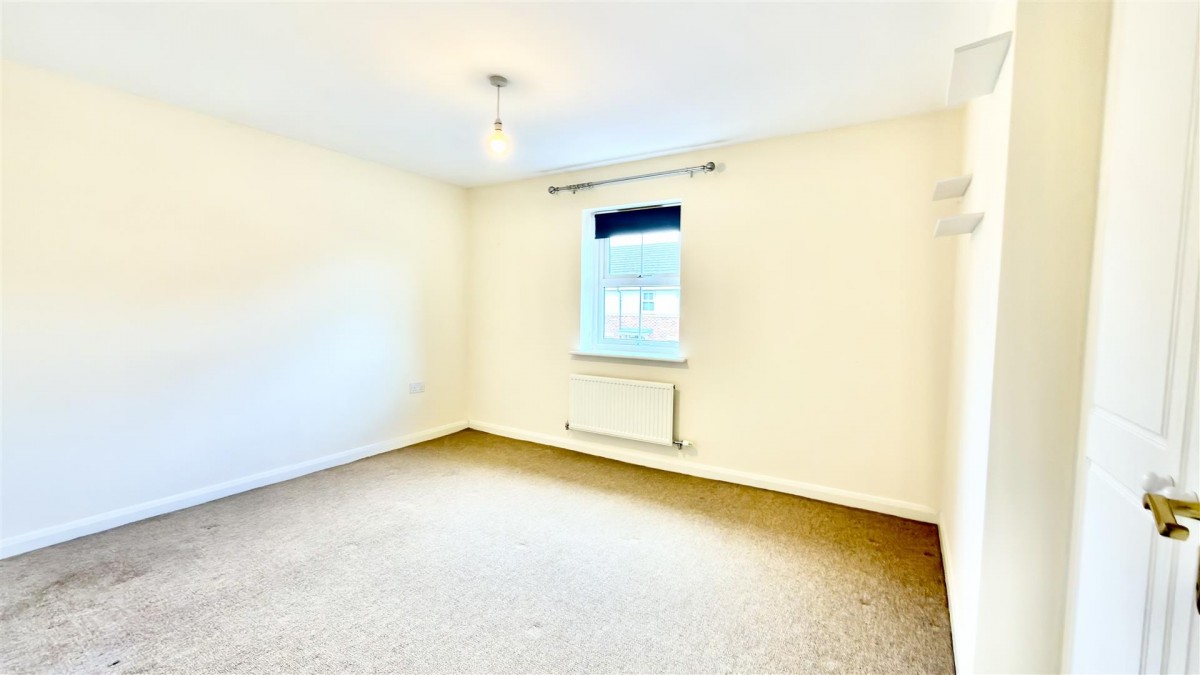 Field Close, Kettlebrook