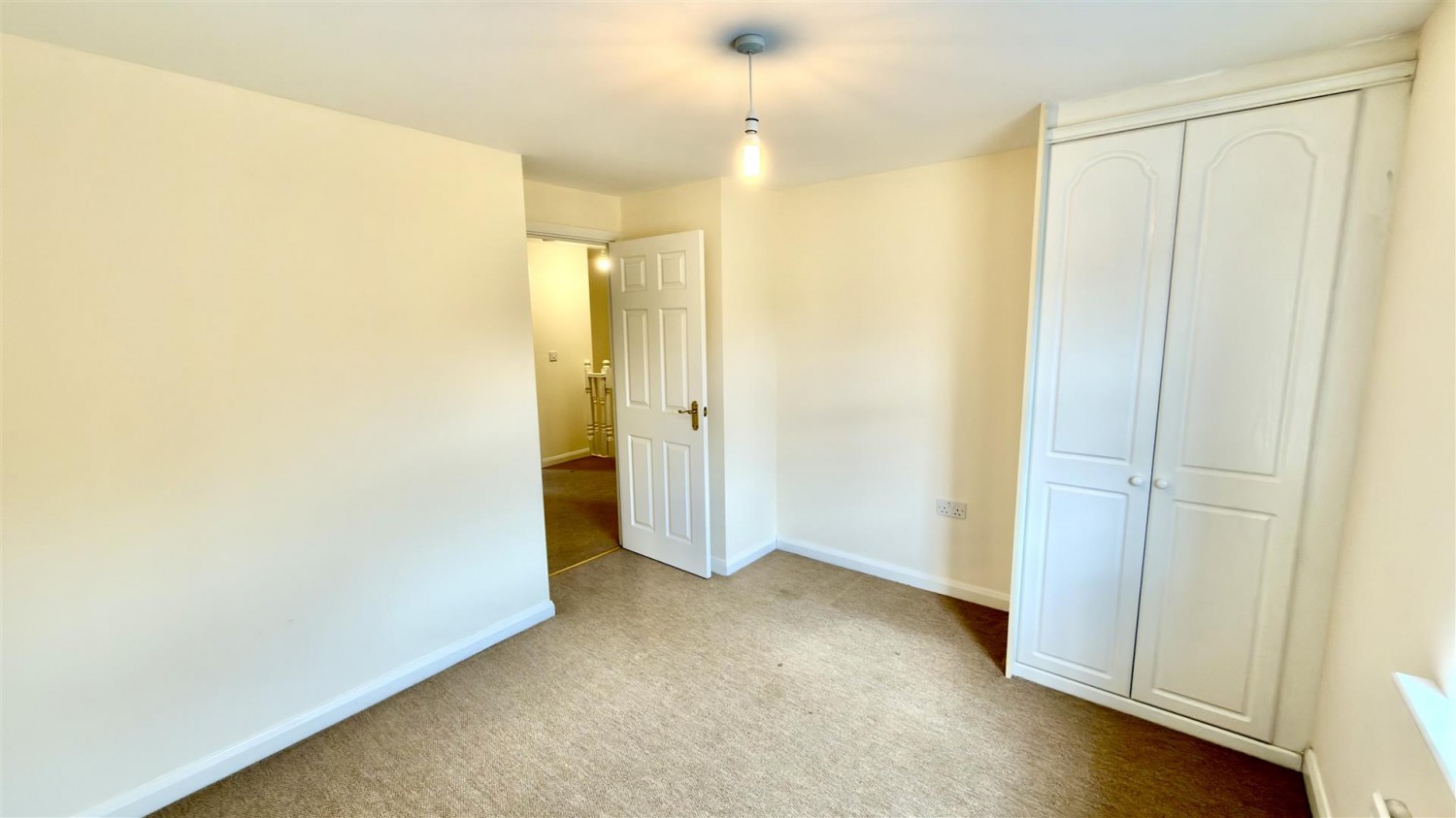 Field Close, Kettlebrook