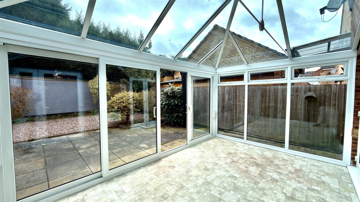 Field Close, Kettlebrook