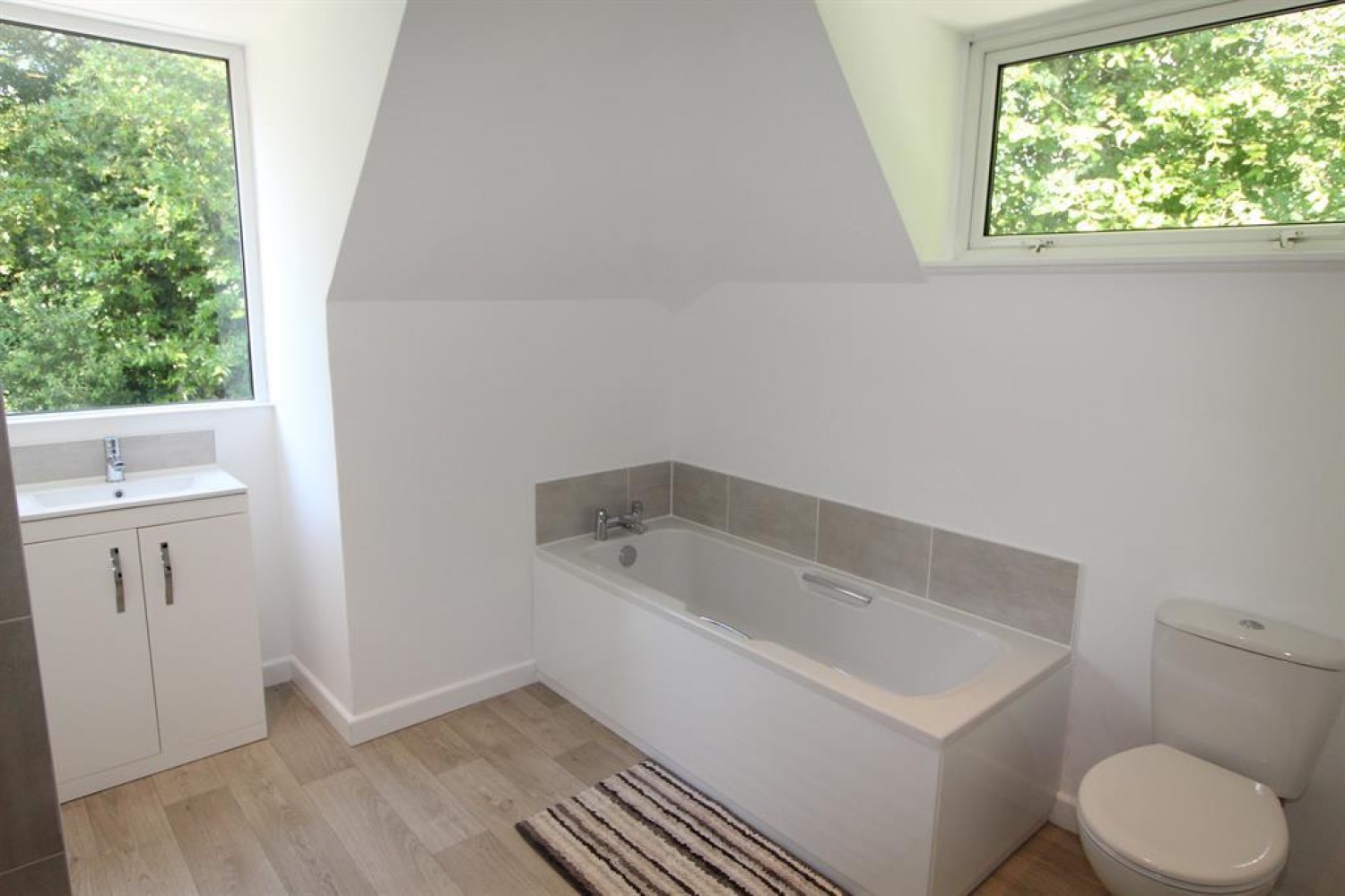 Rothesay Drive, Highcliffe, Christchurch, Dorset, BH23 4LB