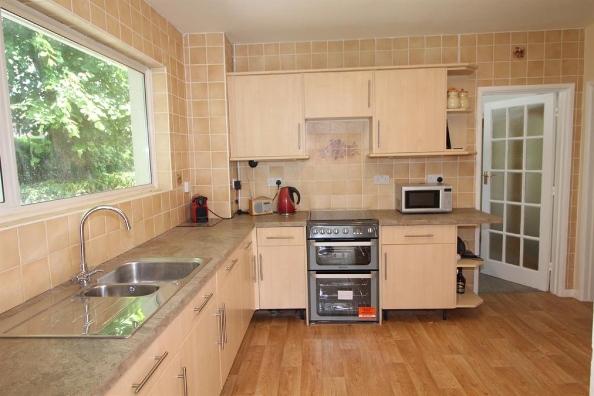 Rothesay Drive, Highcliffe, Christchurch, Dorset, BH23 4LB