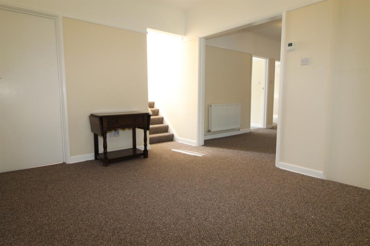 Rothesay Drive, Highcliffe, Christchurch, Dorset, BH23 4LB