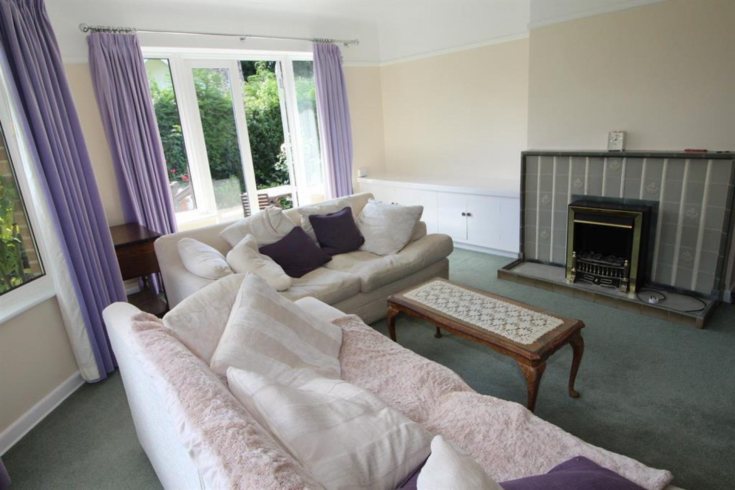 Rothesay Drive, Highcliffe, Christchurch, Dorset, BH23 4LB