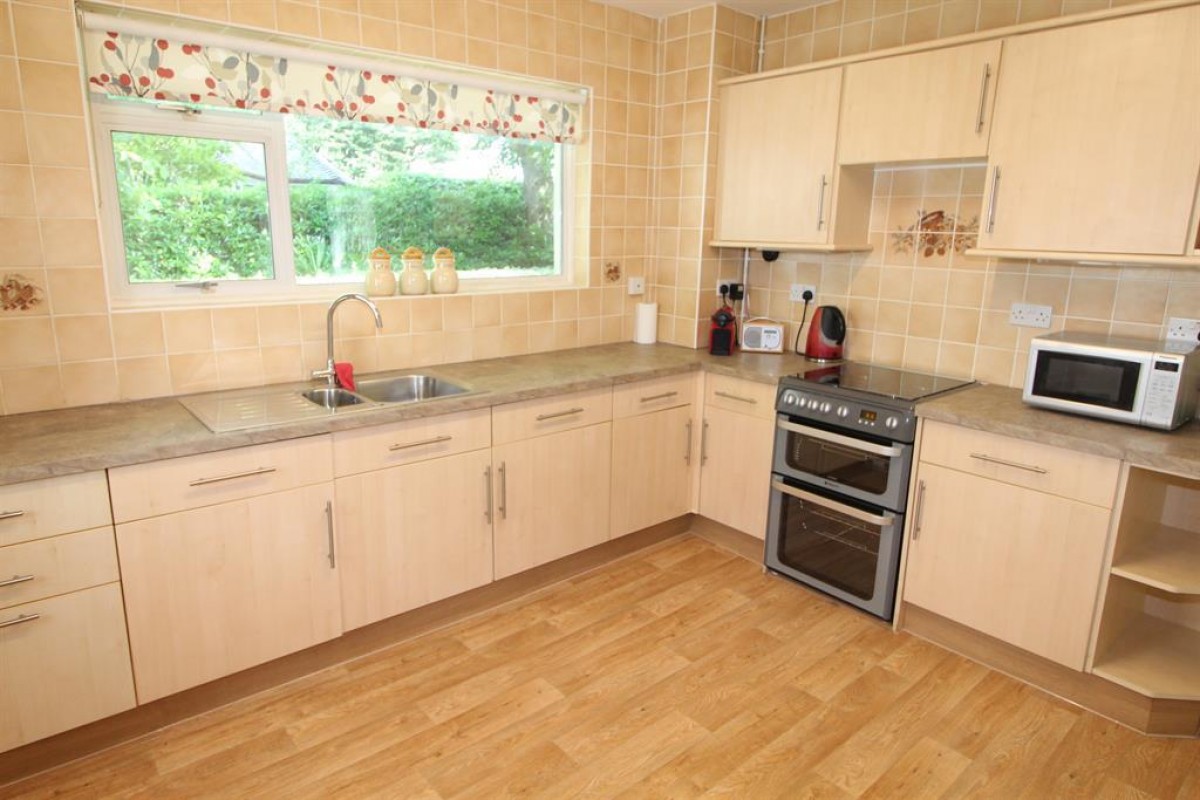 Rothesay Drive, Highcliffe, Christchurch, Dorset, BH23 4LB