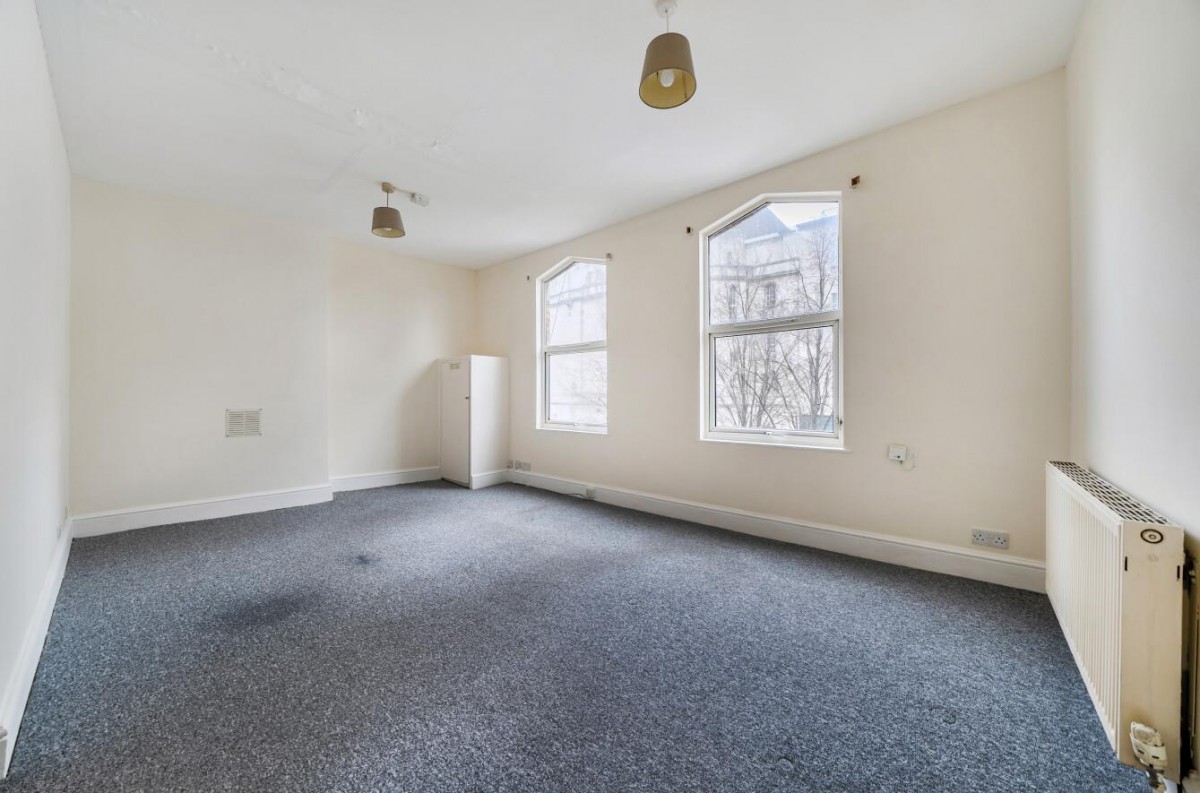 Catford Broadway, London, SE6 4SN