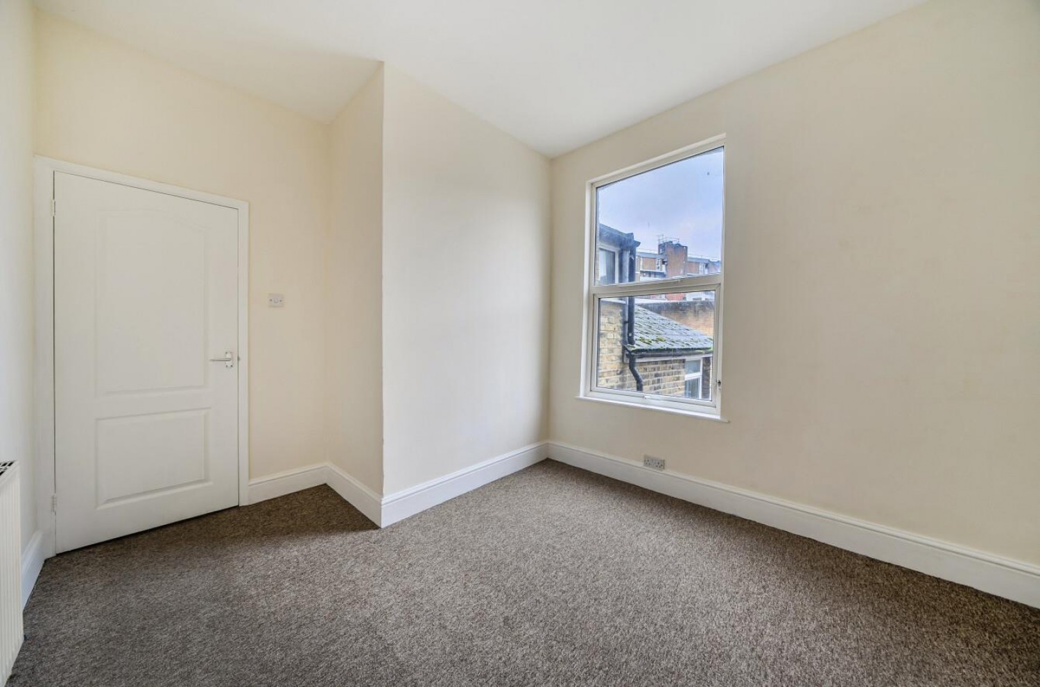 Catford Broadway, London, SE6 4SN