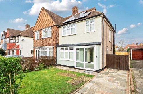 Daneswood Avenue, London, SE6 2RG