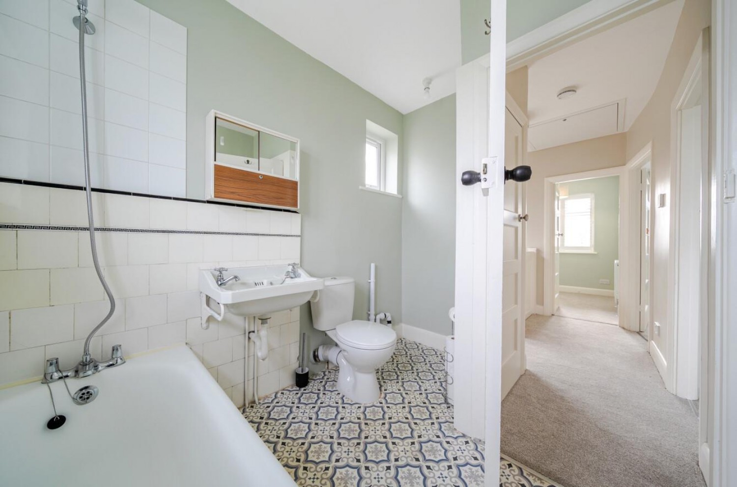 Daneswood Avenue, London, SE6 2RG