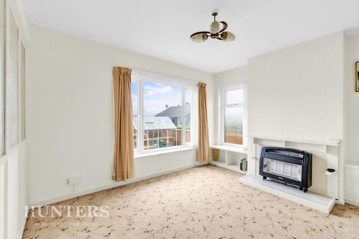 Henry Street, Smithy Bridge OL15 0EW