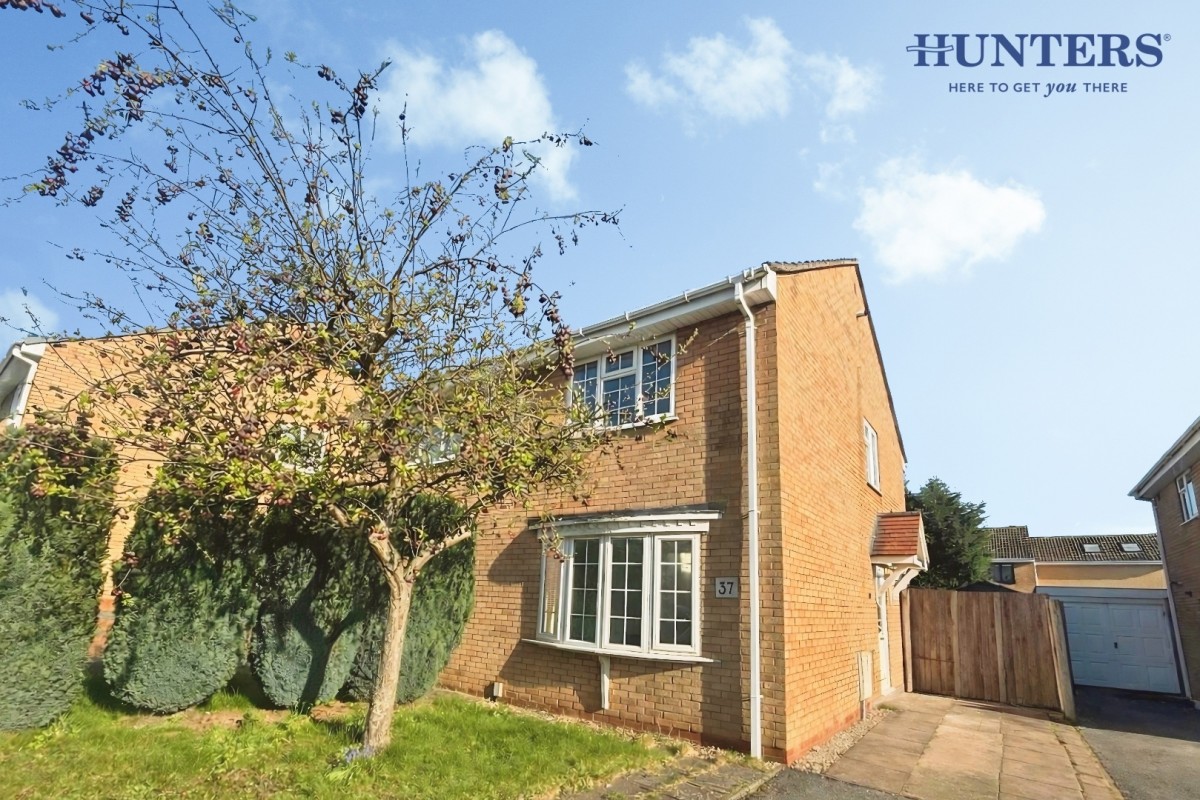 Cornfield Drive, Lichfield, WS14 9UG