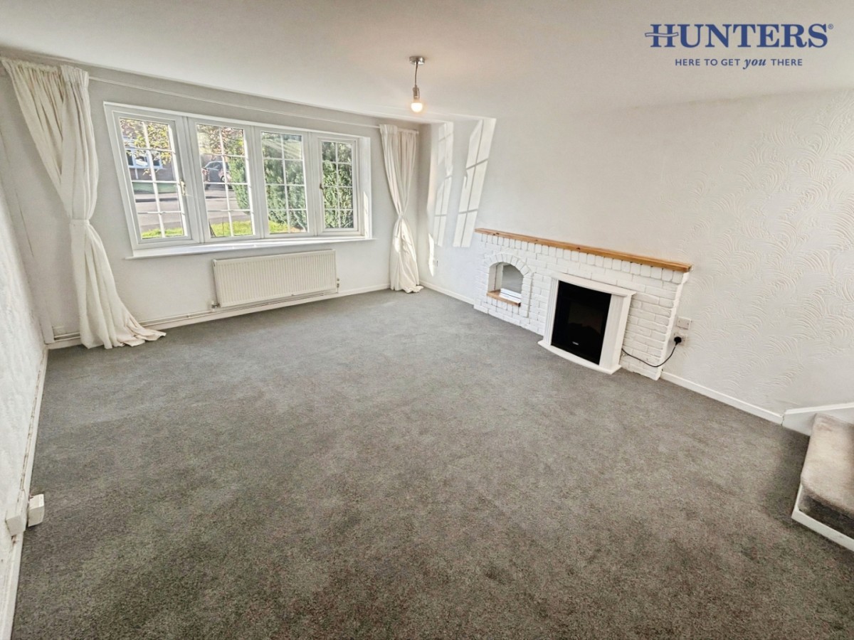 Cornfield Drive, Lichfield, WS14 9UG