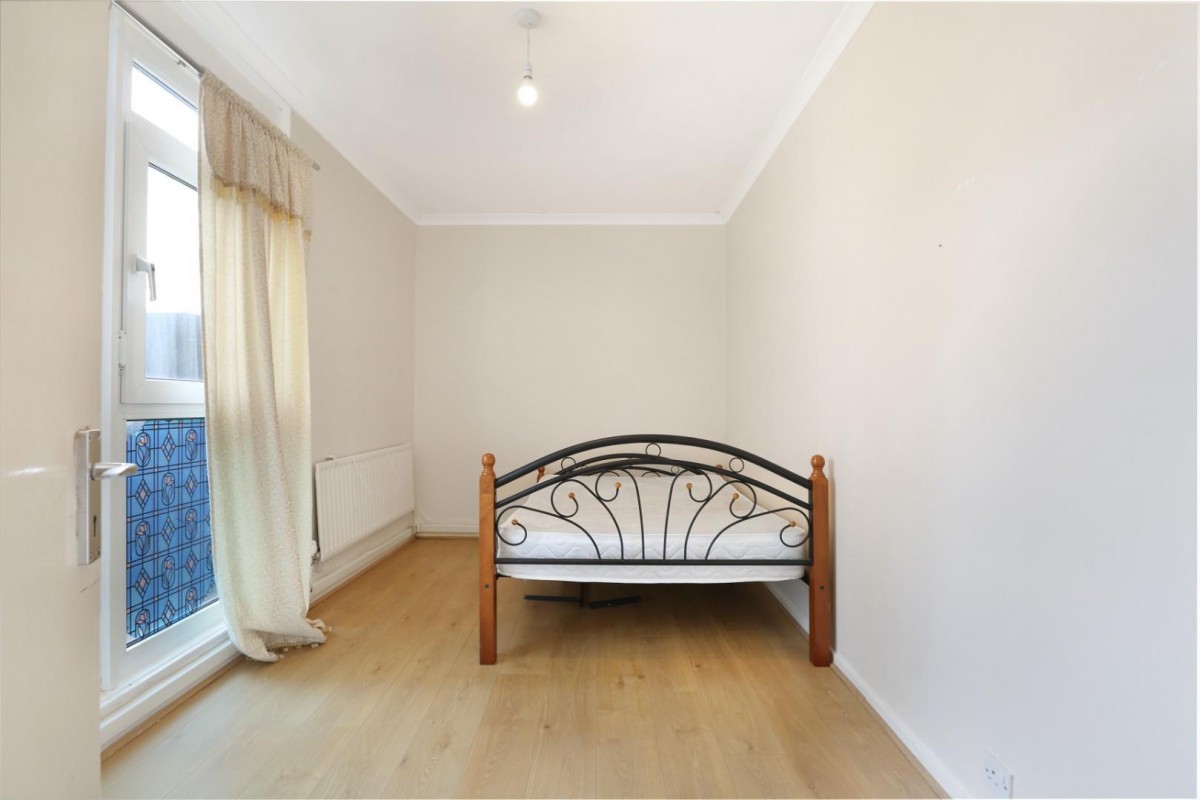 Flaxman Road, London, SE5