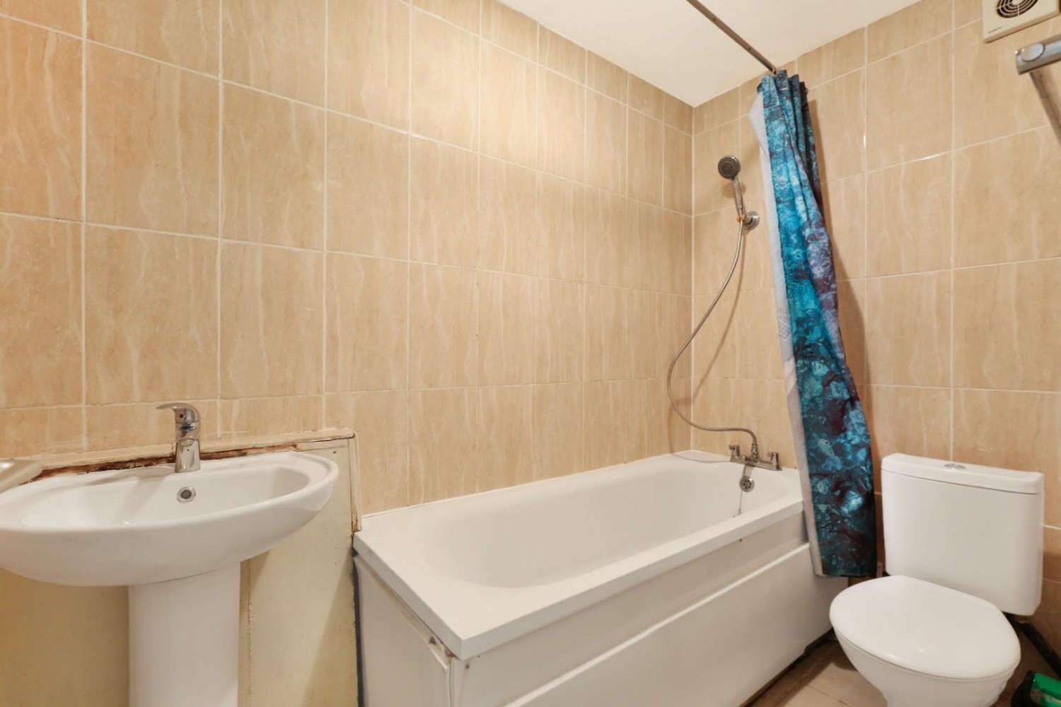 3 bedroom Flat for sale in Flaxman Road, London, SE5