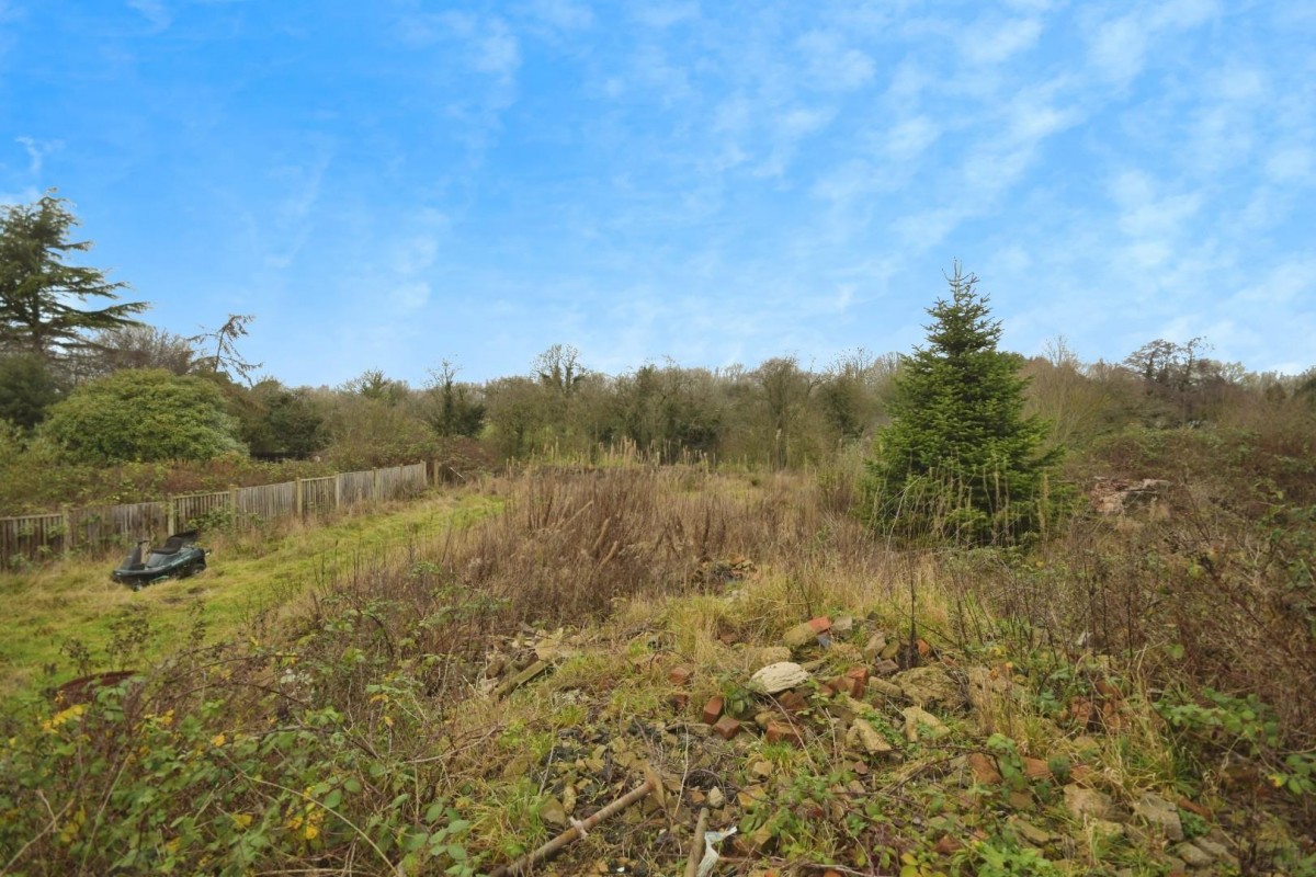 DEVELOPMENT OPPORTUNITY - Hollin Hill Road, Clowne, Chesterfield, S43 4AX