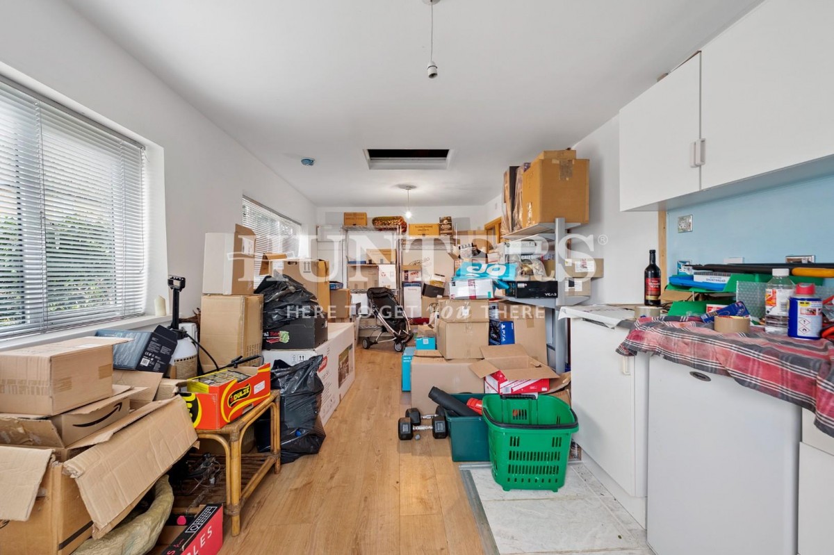 Anson Road , London , NW2