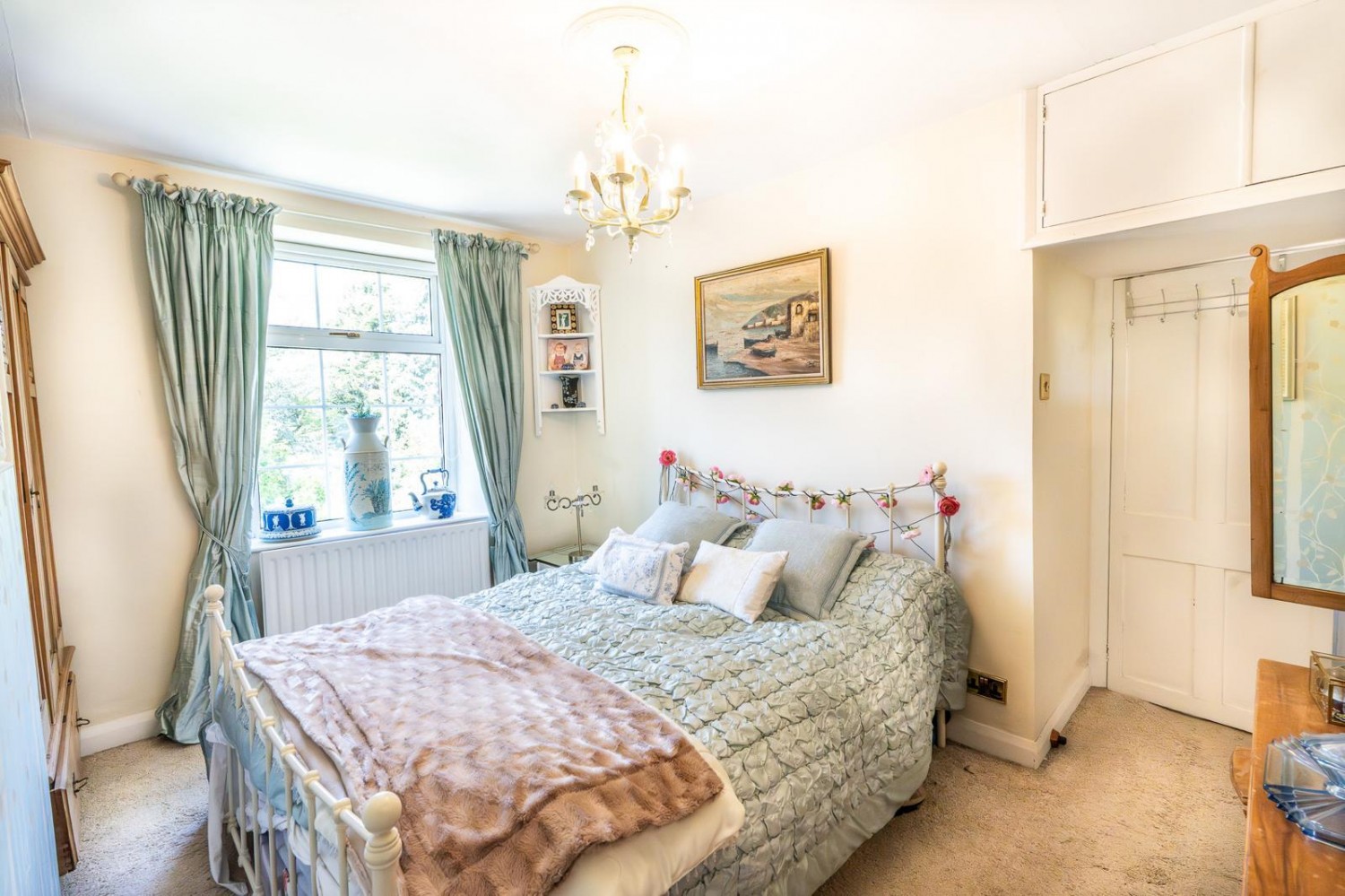 Apperley Road, Apperley Bridge