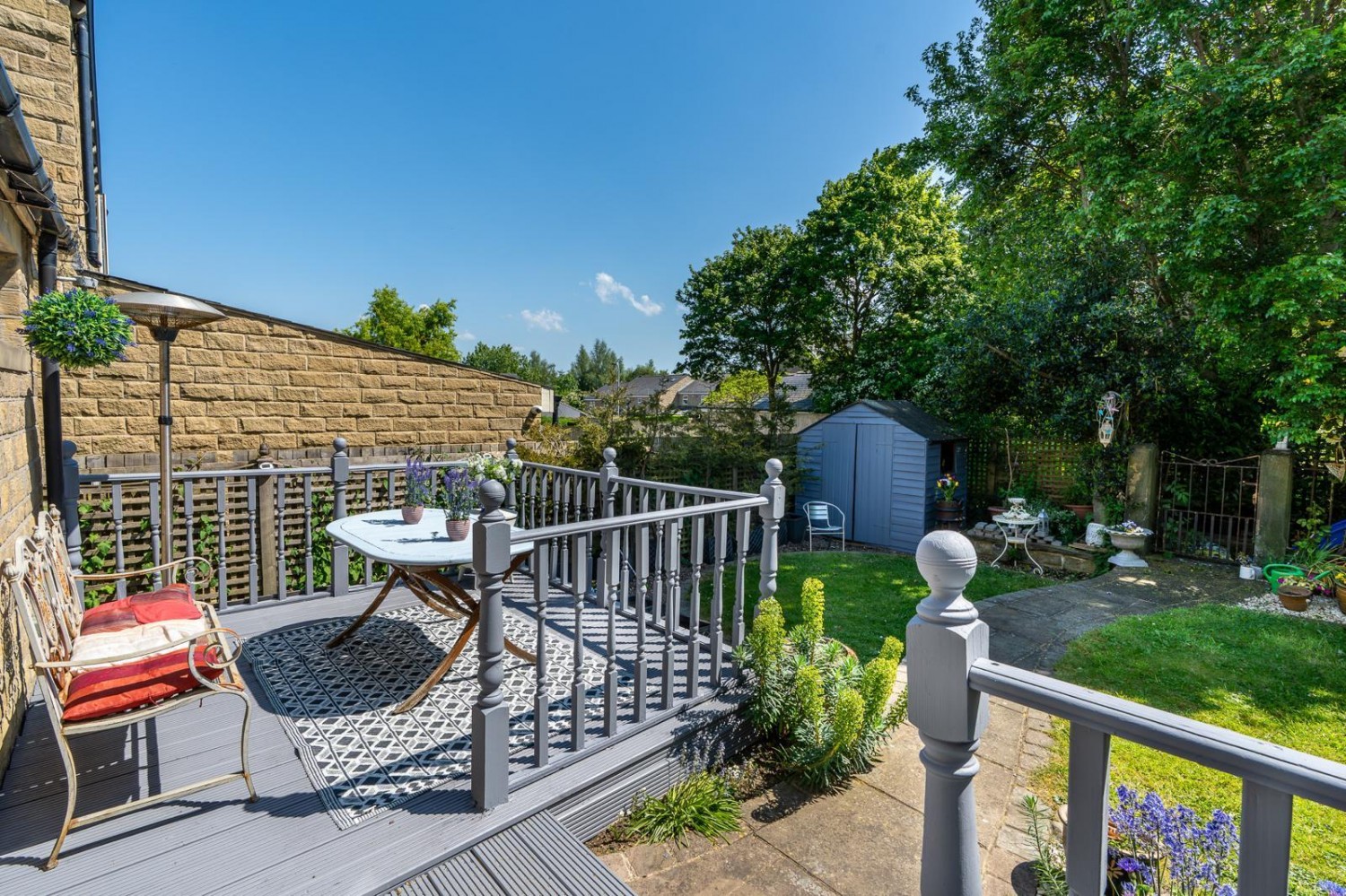 Apperley Road, Apperley Bridge