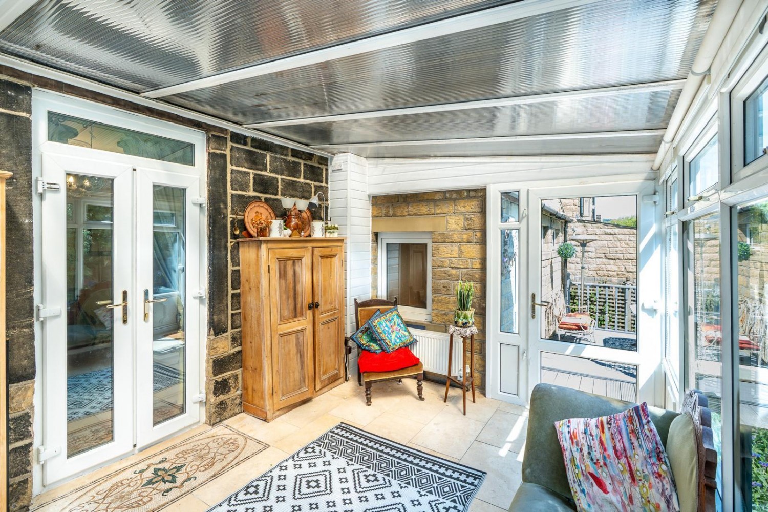 Apperley Road, Apperley Bridge