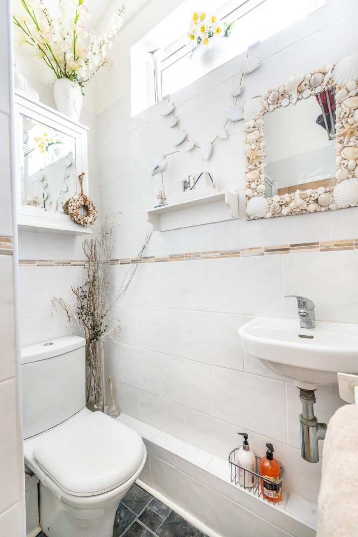 Apperley Road, Apperley Bridge