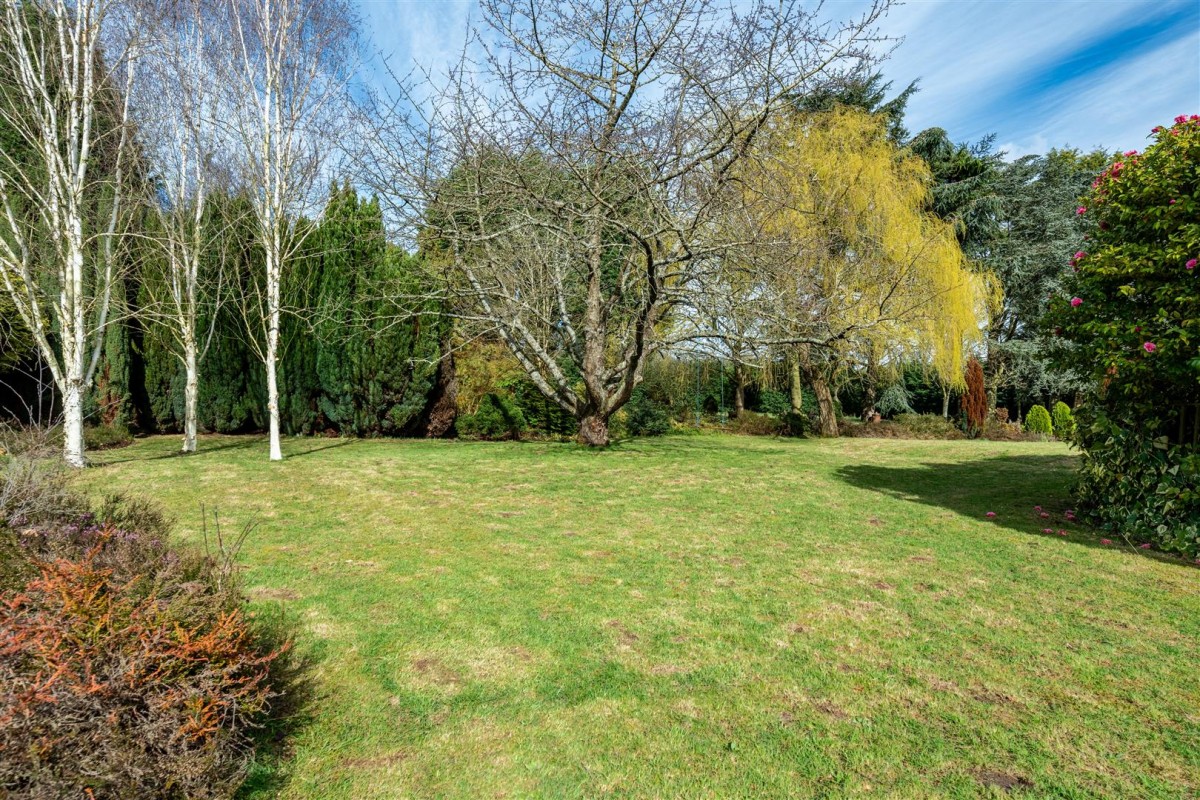 Sugar Loaf Lane, Iverley, Kidderminster, DY10 3PD