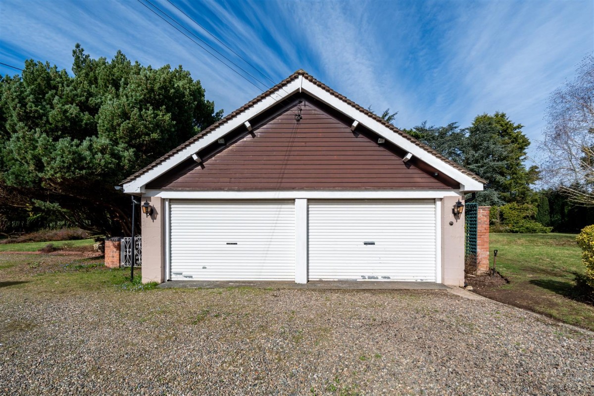 Sugar Loaf Lane, Iverley, Kidderminster, DY10 3PD