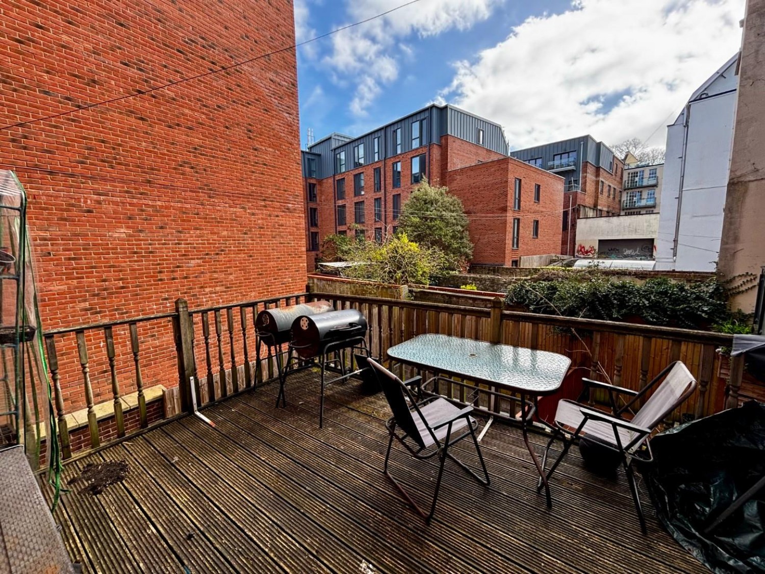 Balloon Court, Cave Street, St Pauls, Bristol BS2 8AG