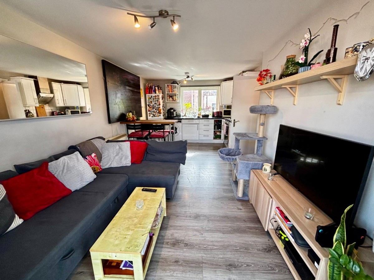 Balloon Court, Cave Street, St Pauls, Bristol BS2 8AG