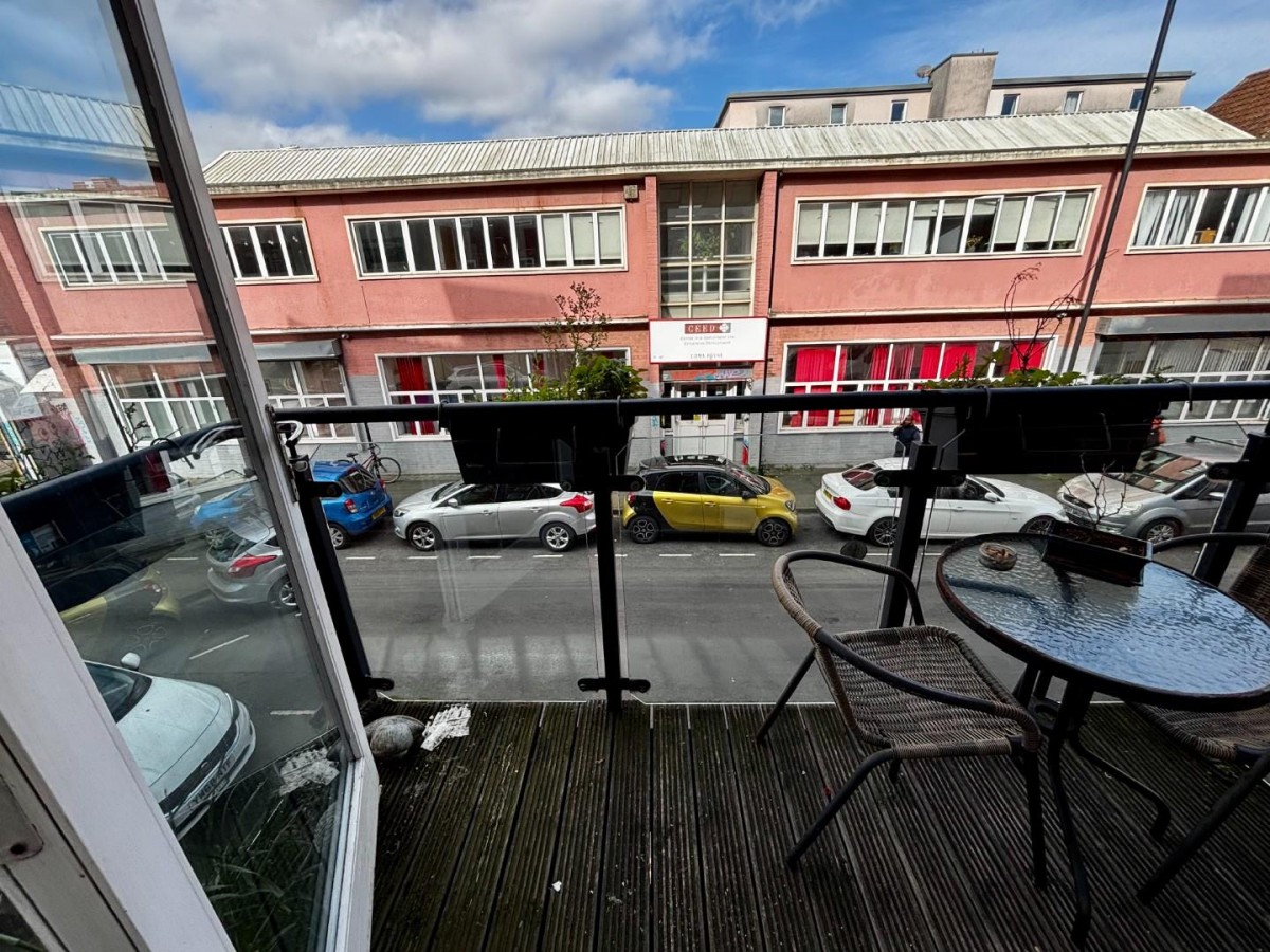 Balloon Court, Cave Street, St Pauls, Bristol BS2 8AG