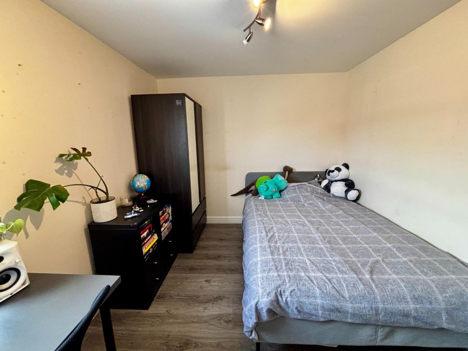 Balloon Court, Cave Street, St Pauls, Bristol BS2 8AG