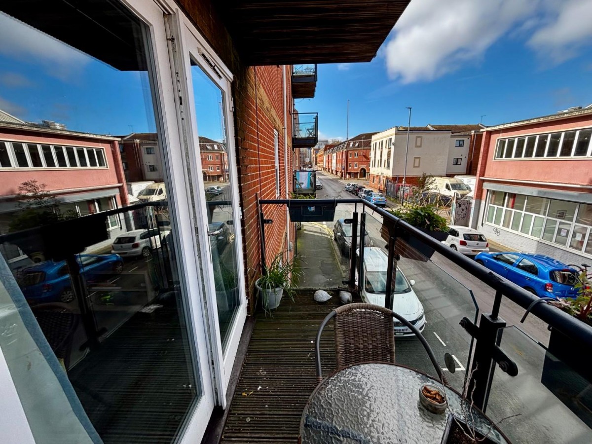 Balloon Court, Cave Street, St Pauls, Bristol BS2 8AG