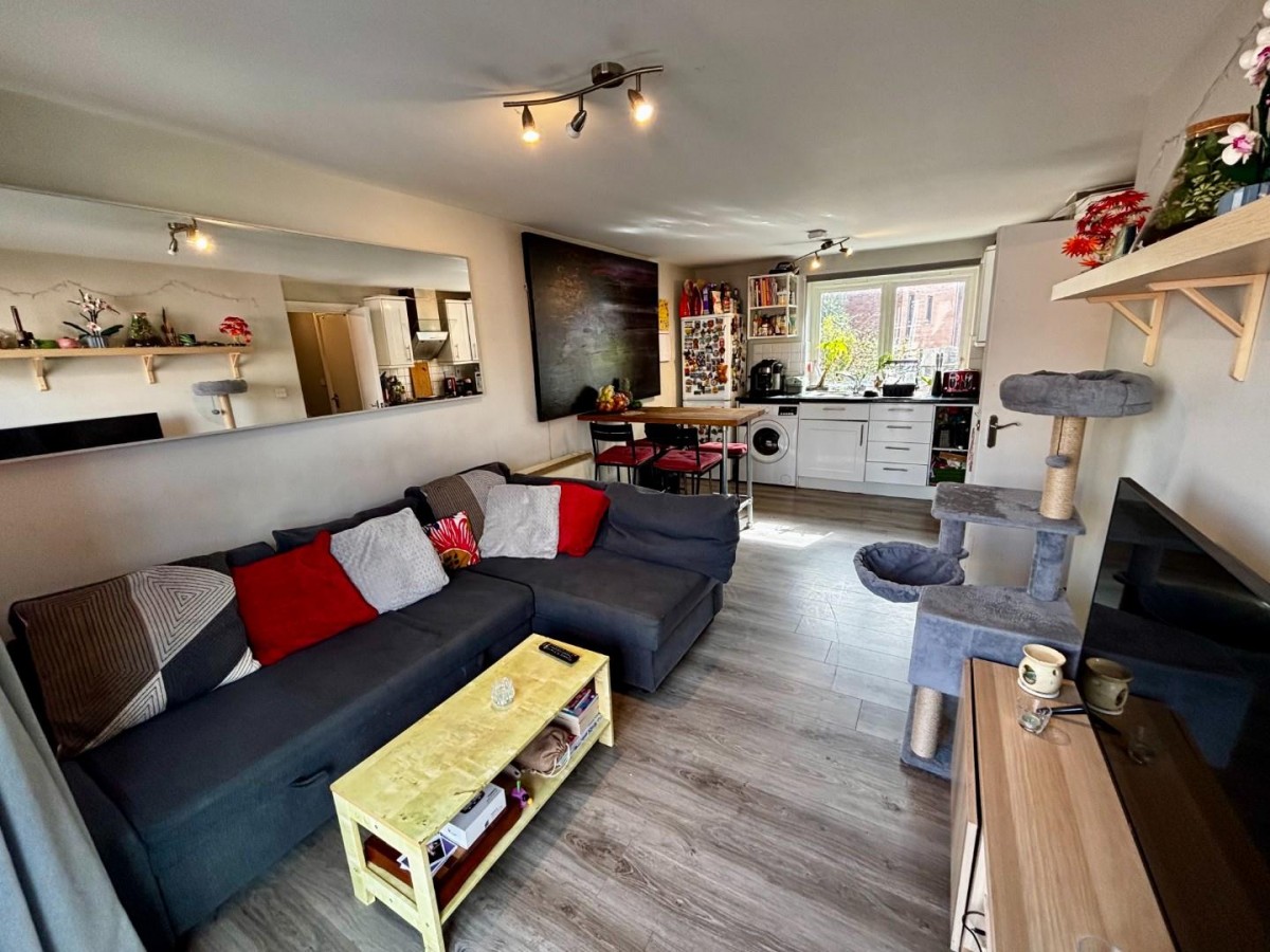 Balloon Court, Cave Street, St Pauls, Bristol BS2 8AG