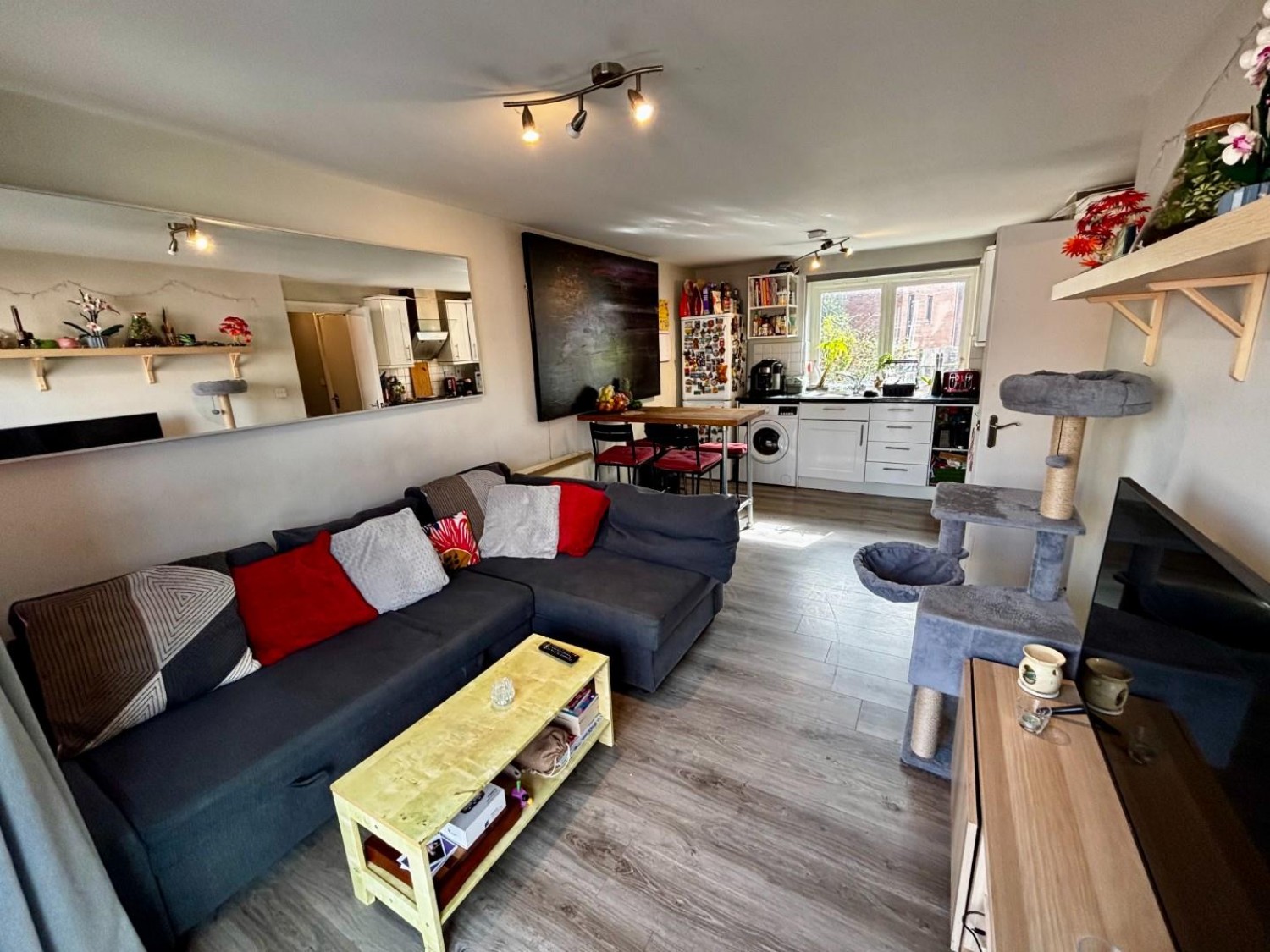 Balloon Court, Cave Street, St Pauls, Bristol BS2 8AG