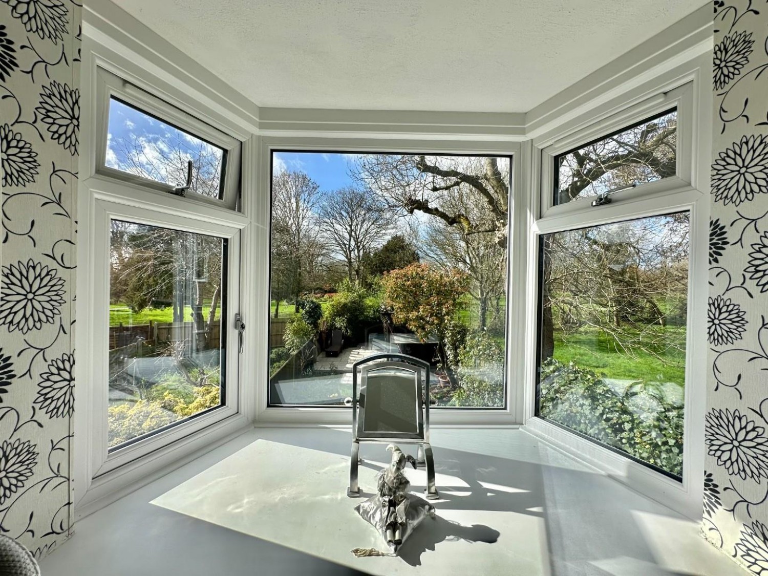 Lych Gate Walk, Hayes, Middlesex, UB3