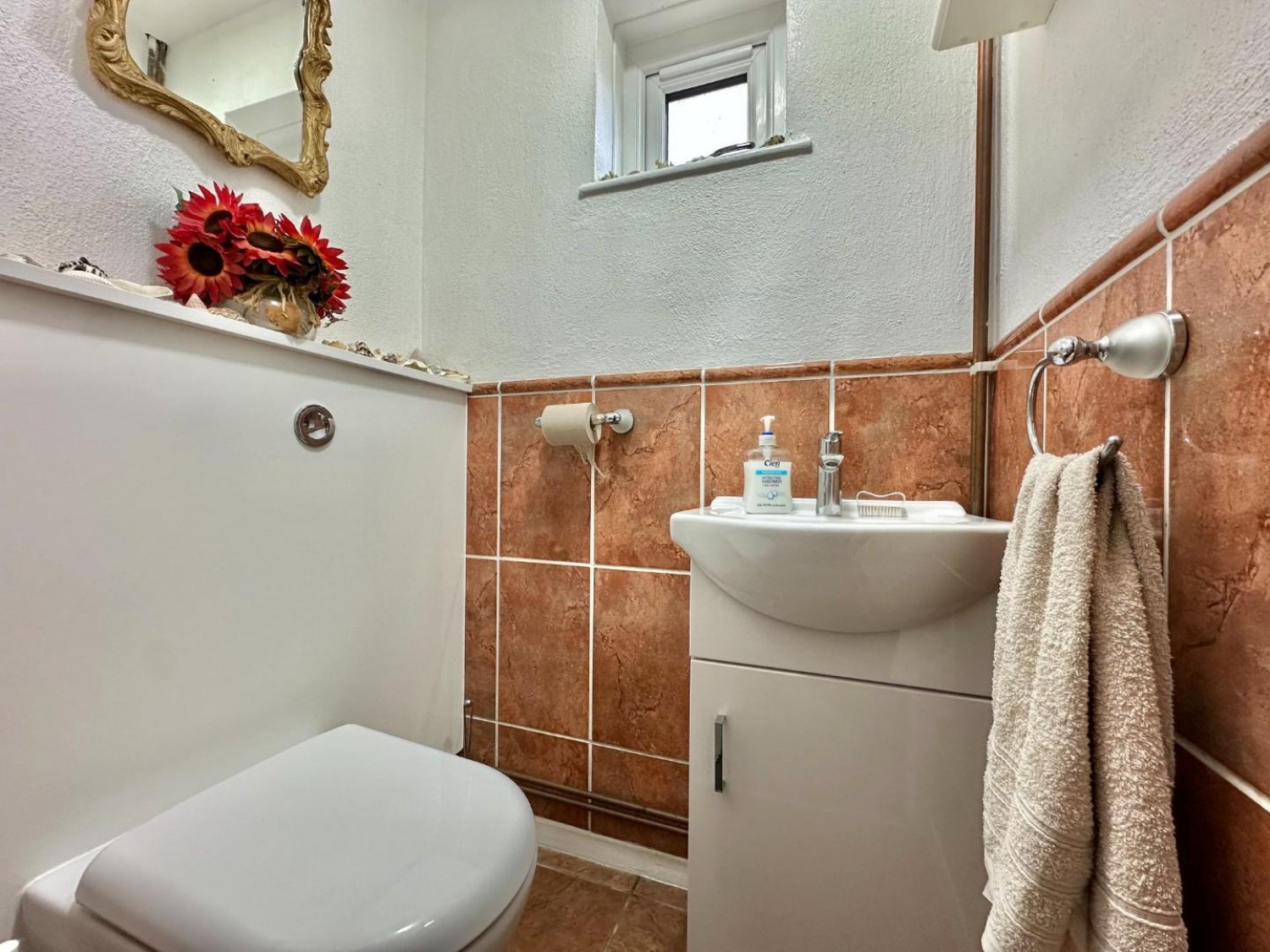 Lych Gate Walk, Hayes, Middlesex, UB3