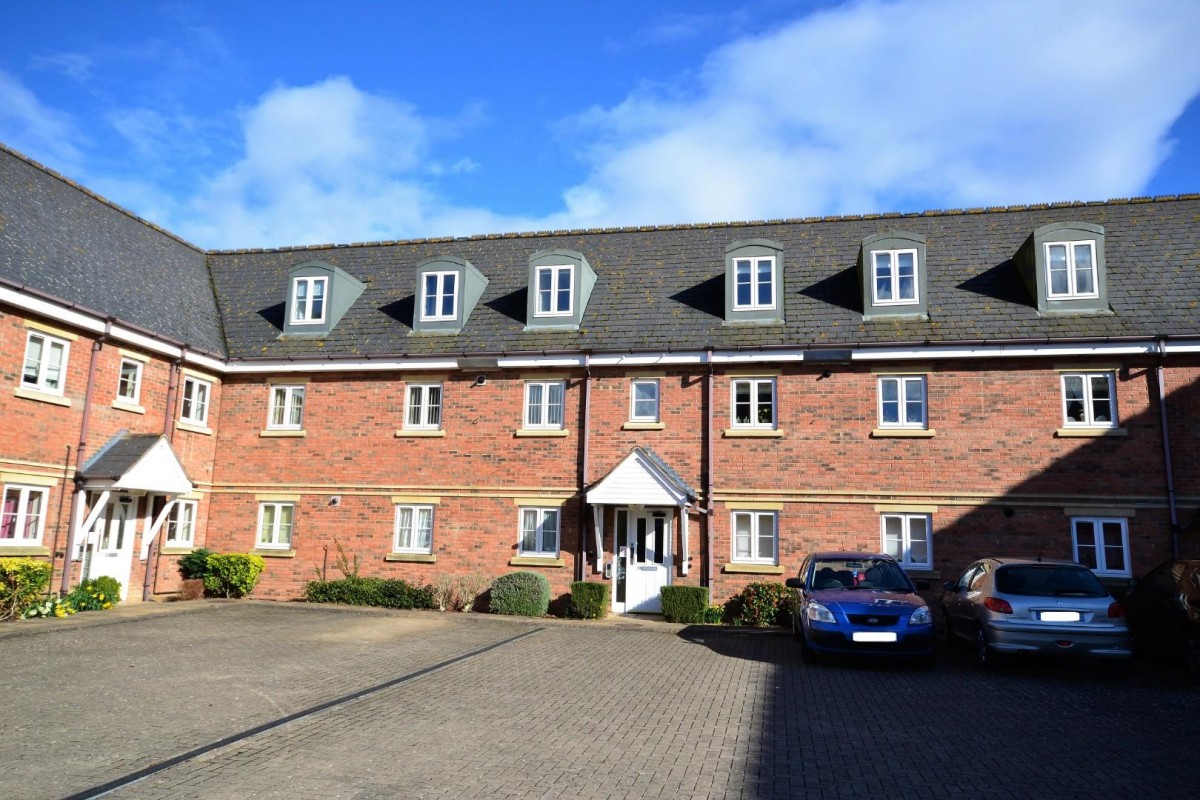 Wade Court, Hatherley