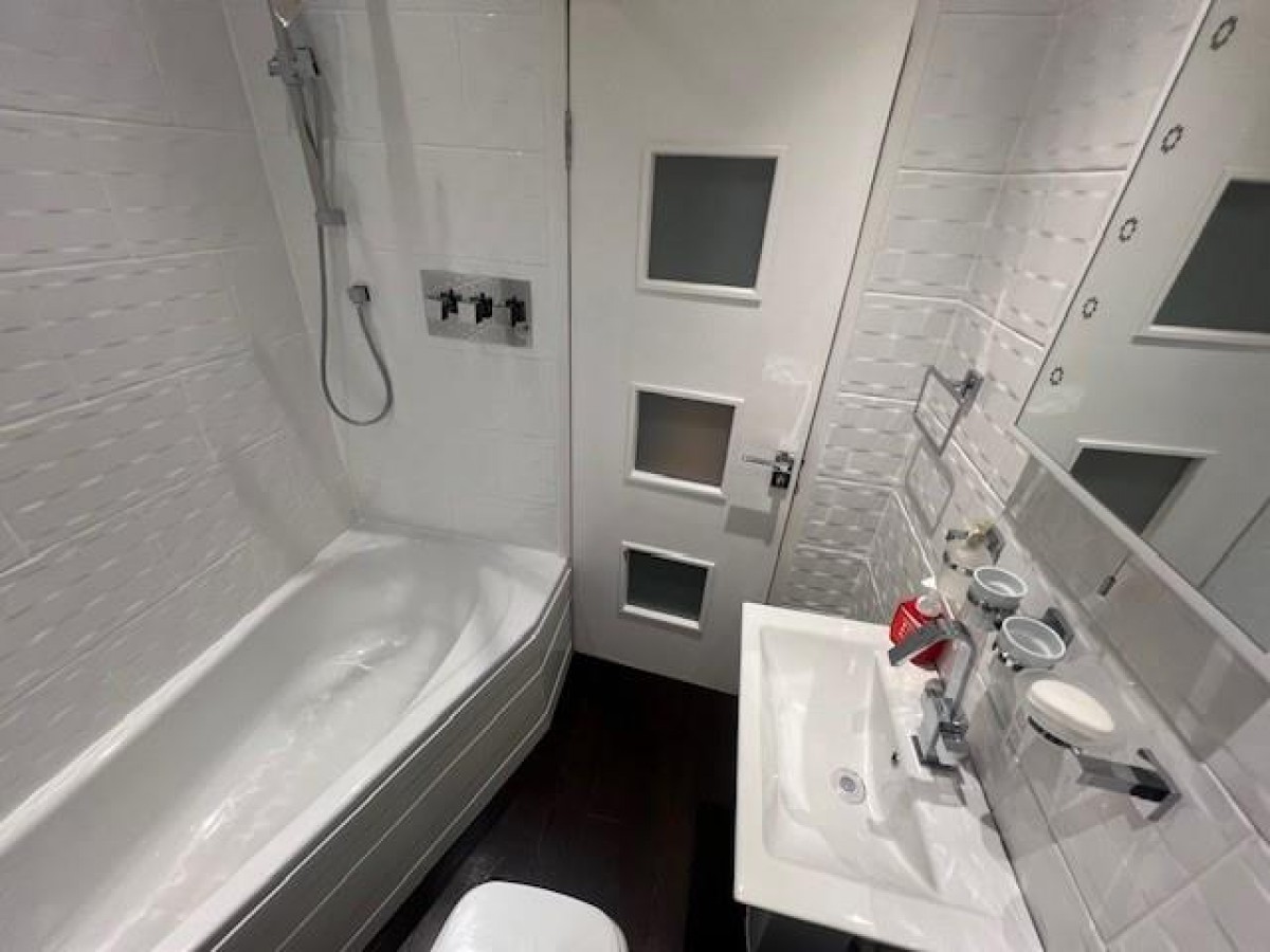 Redwood Drive, Burton-On-Trent