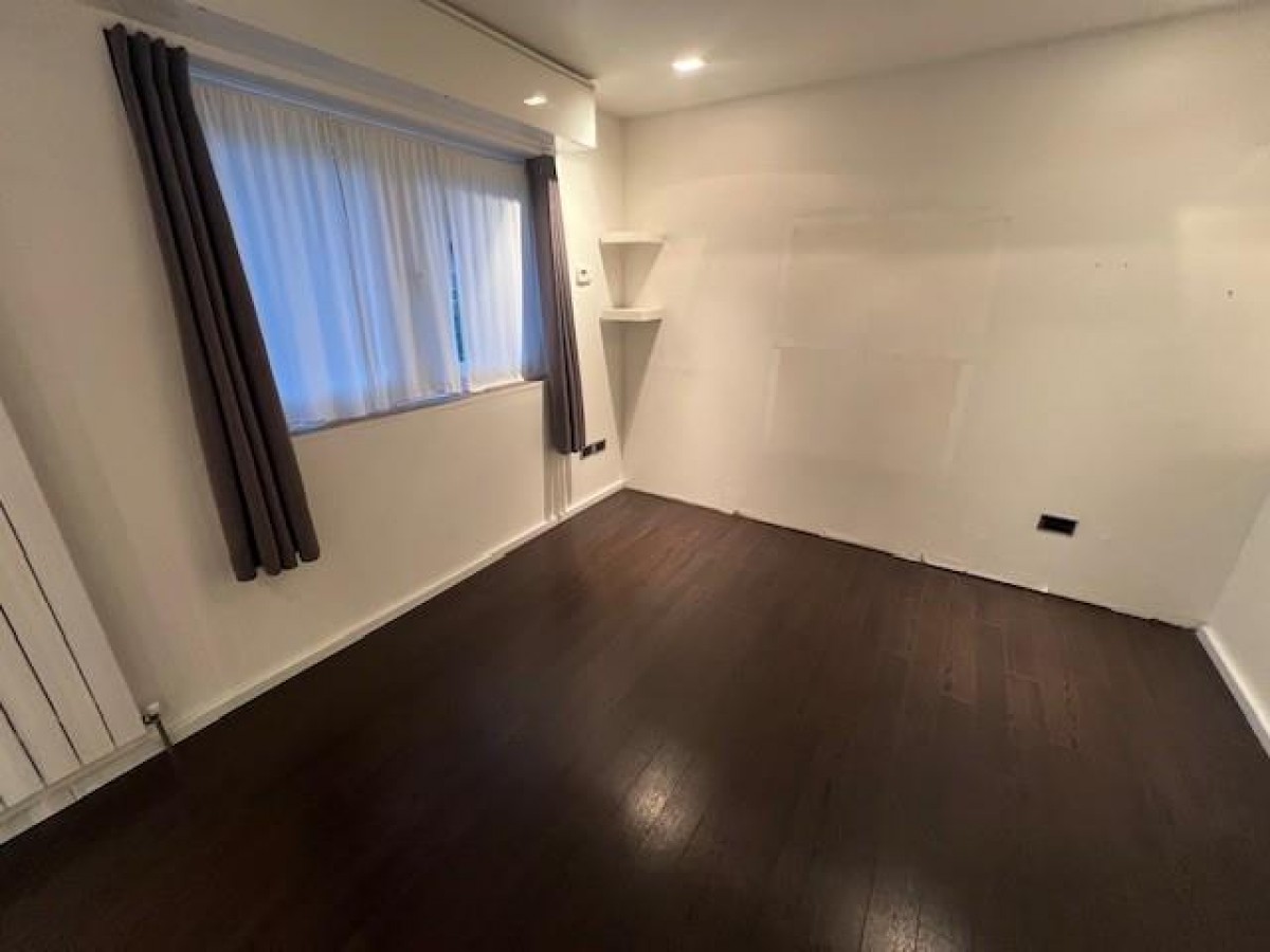 Redwood Drive, Burton-On-Trent