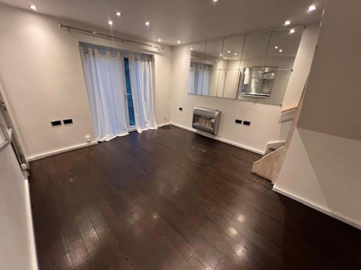 Redwood Drive, Burton-On-Trent