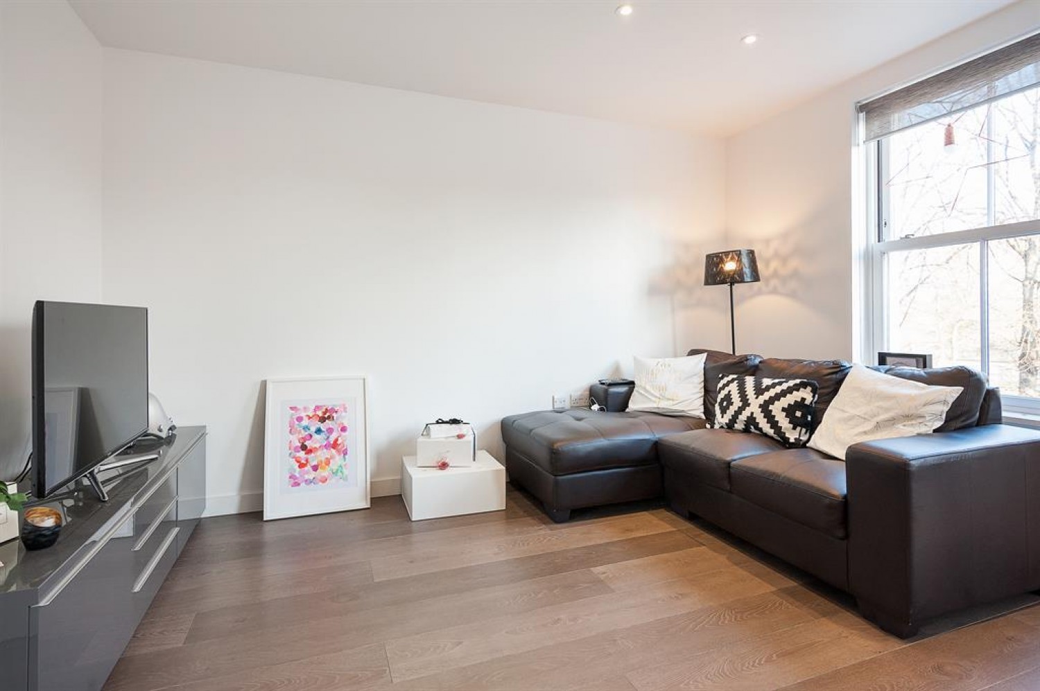 Lough Road, London, N7