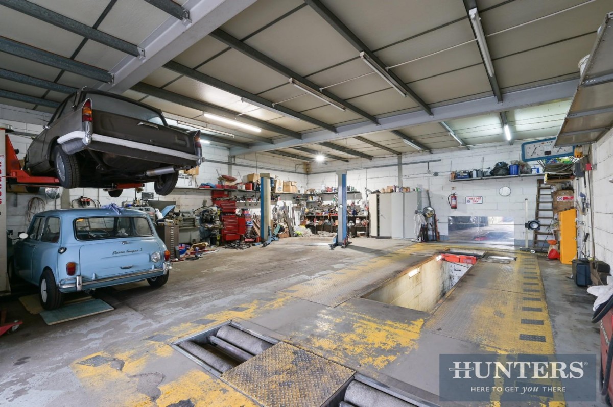 Hounslow, TW4