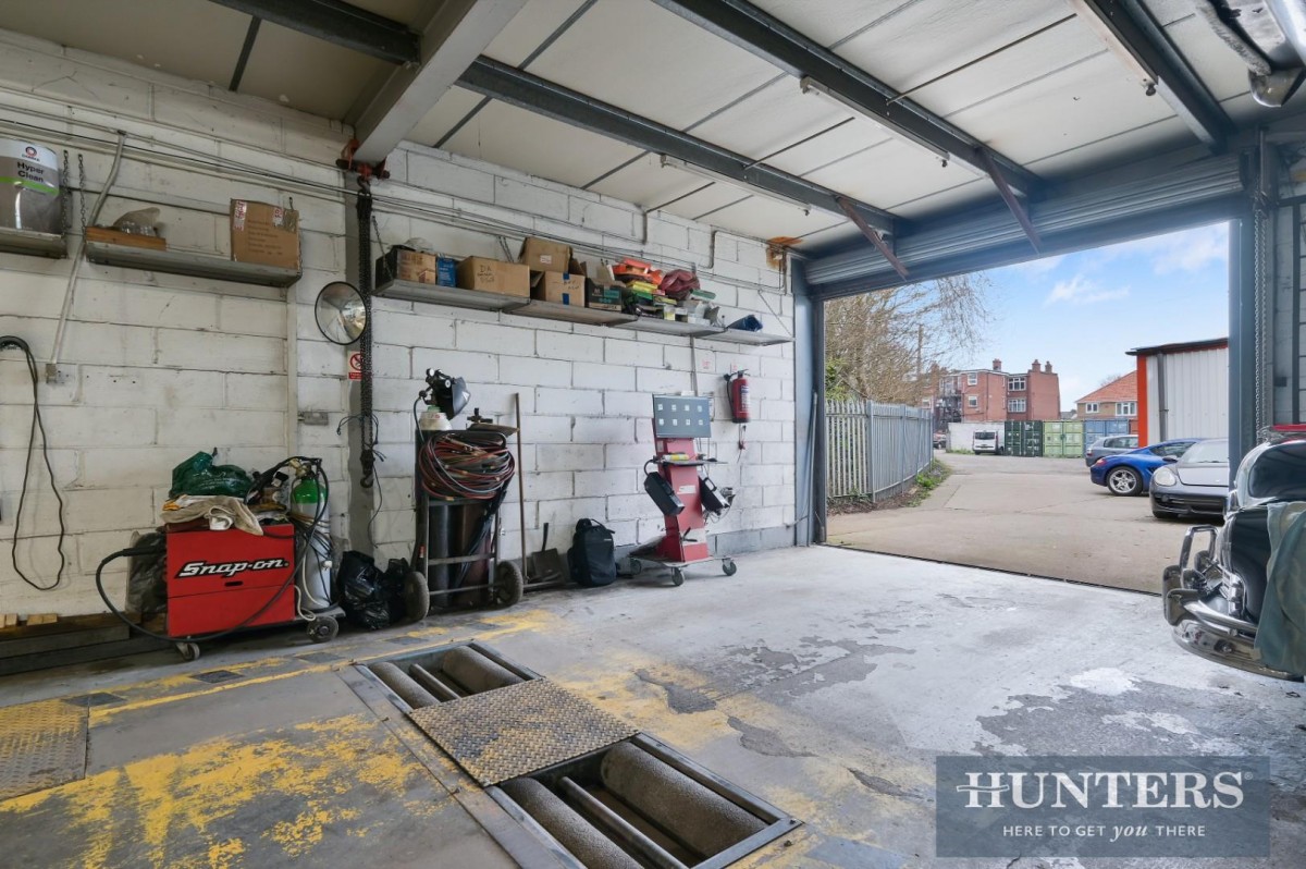 Hounslow, TW4
