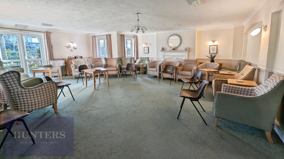 Stratford Road, Hall Green, Birmingham B28 8AT