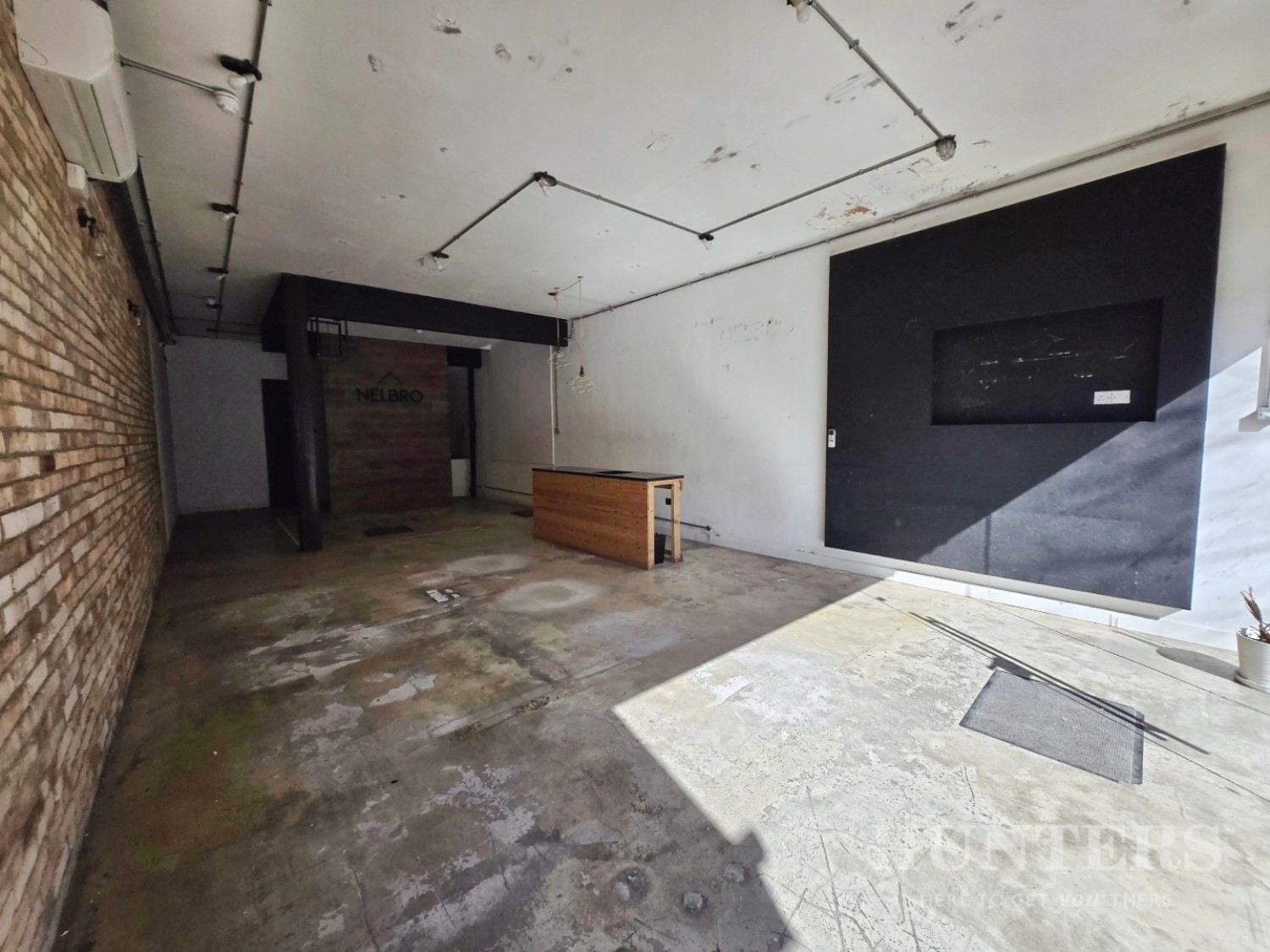 High Street, Carshalton, SM5 3AX