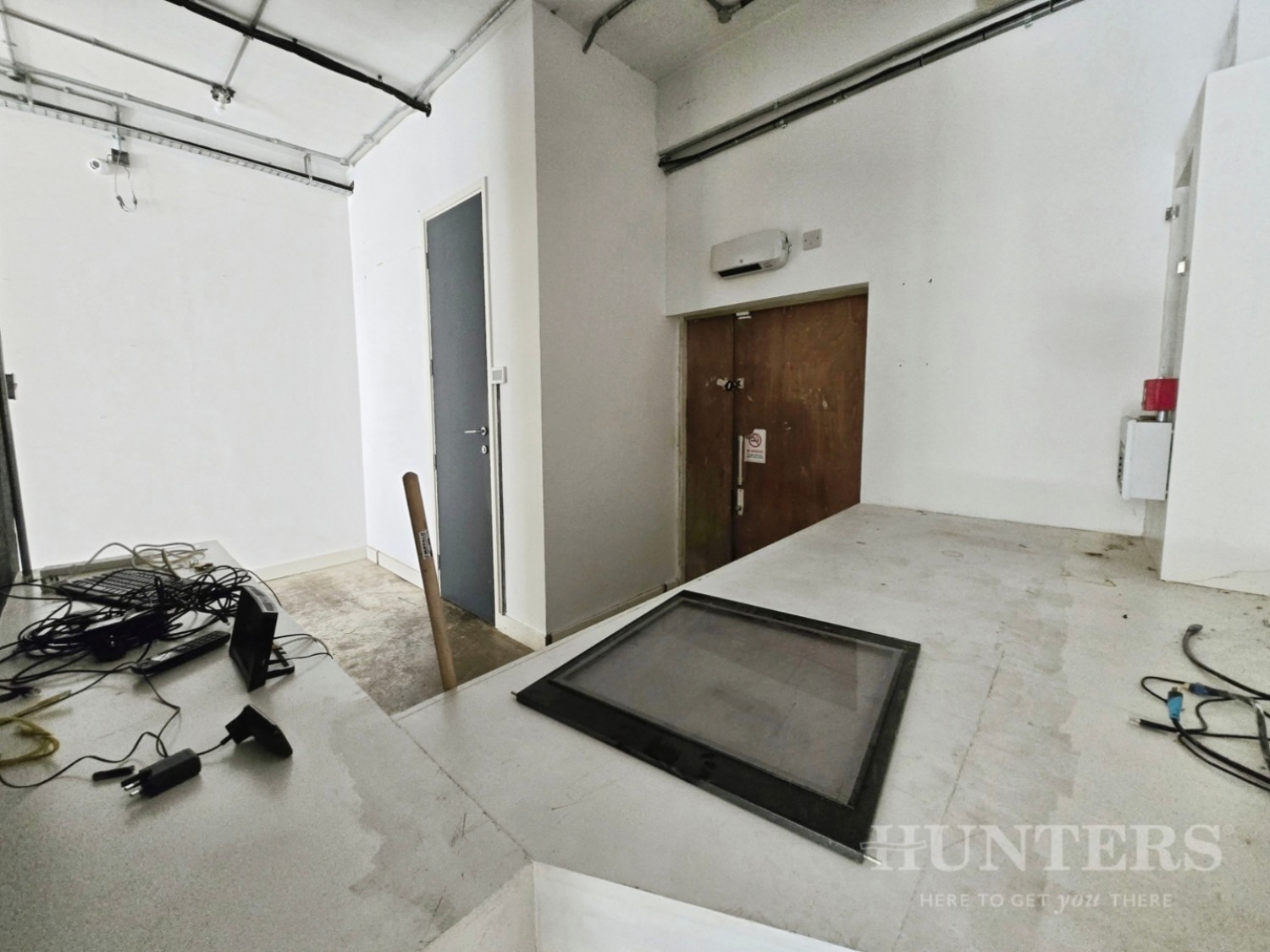 High Street, Carshalton, SM5 3AX