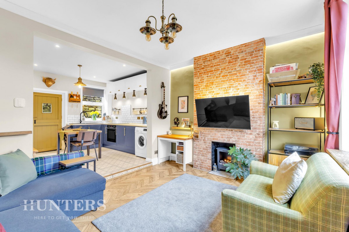 Queens Road Terrace, Littleborough, OL15 8AN