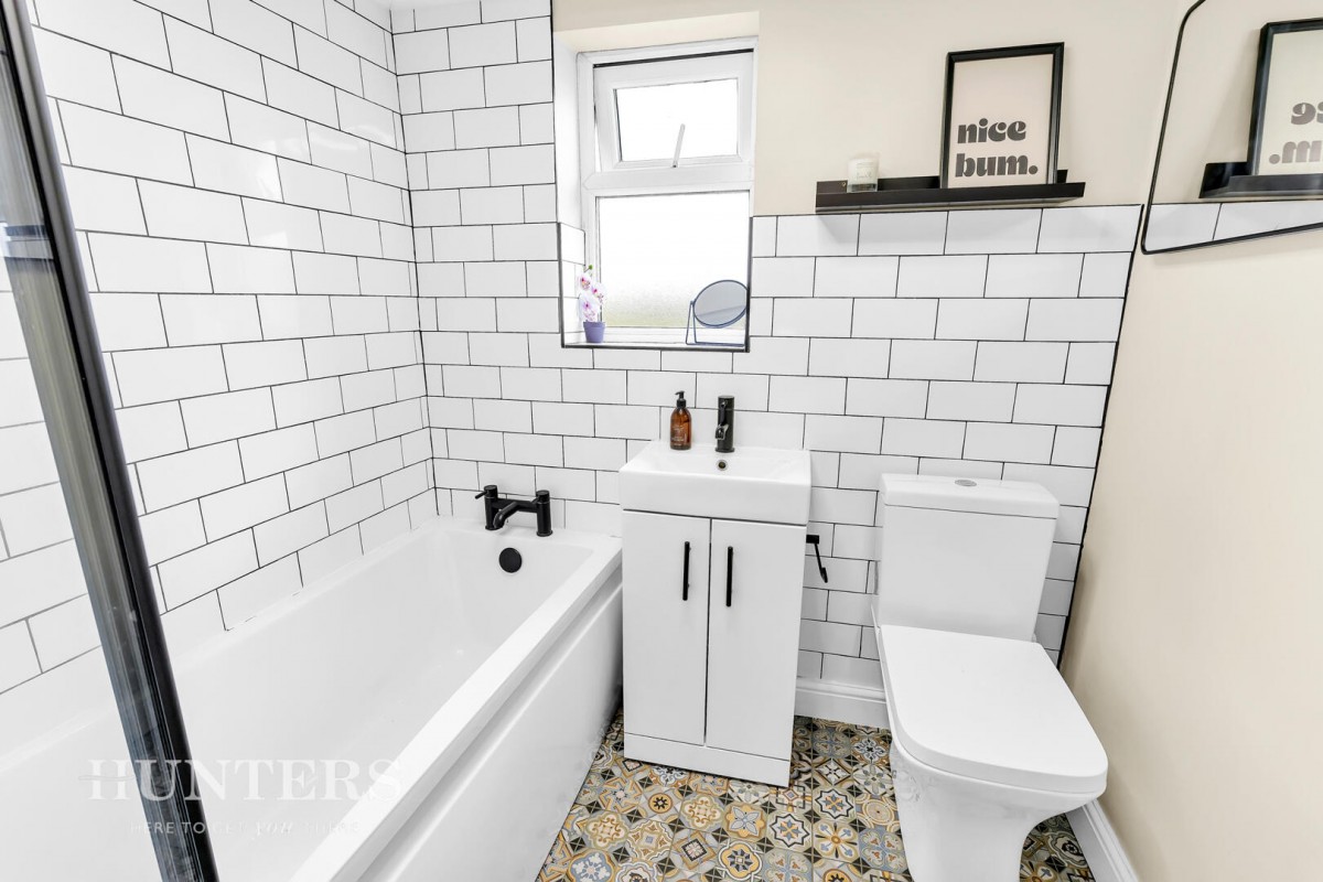 Queens Road Terrace, Littleborough, OL15 8AN