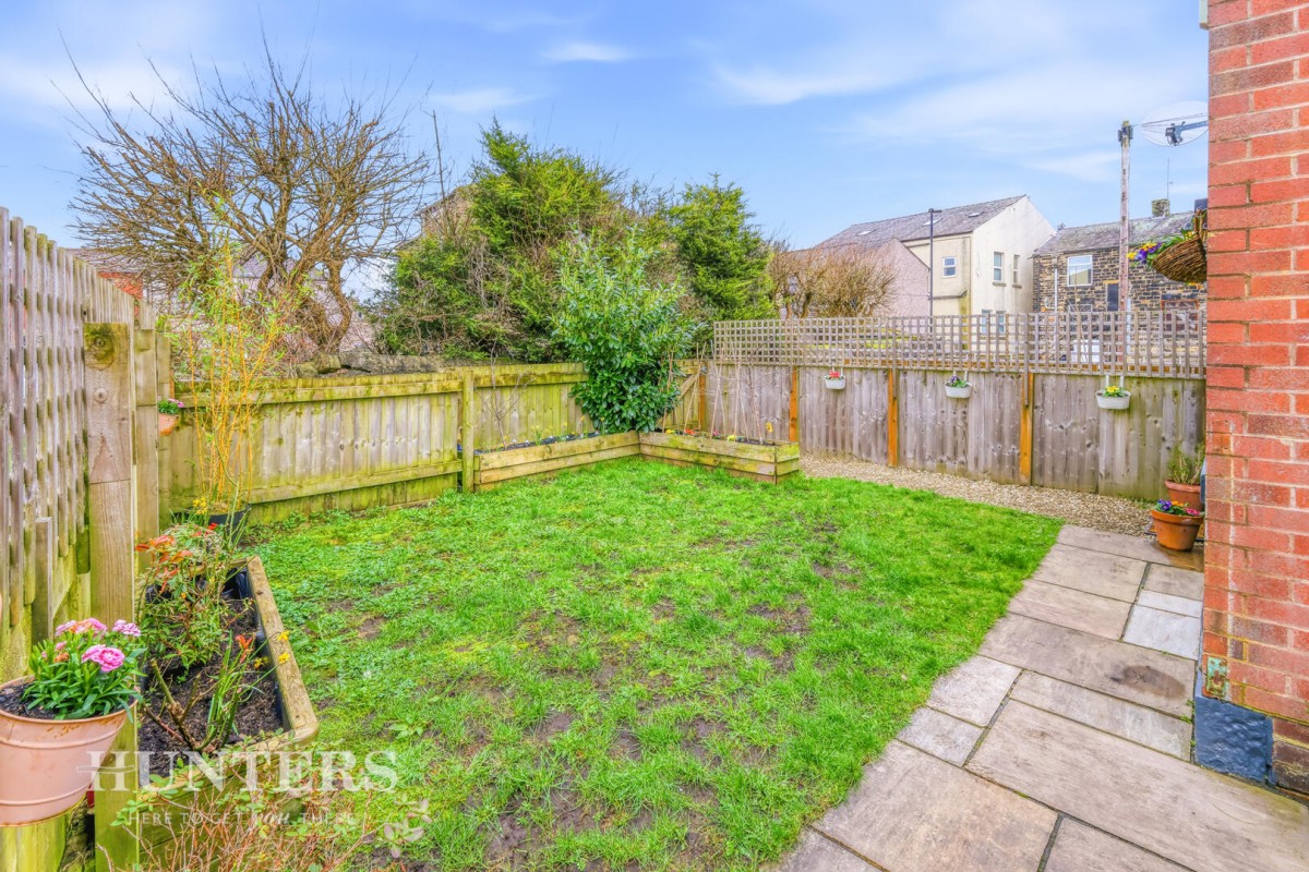 Queens Road Terrace, Littleborough, OL15 8AN